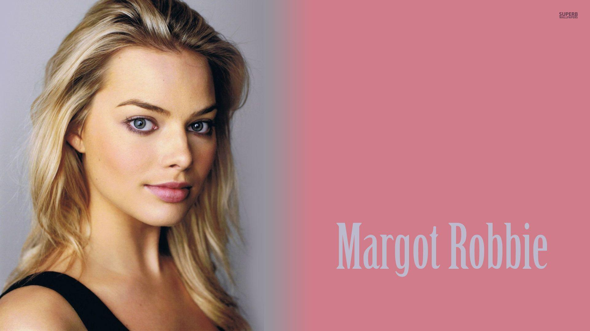 Margot Robbie Wallpaper for Desktop