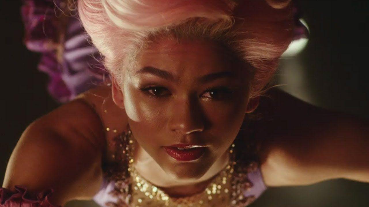 Zendaya & Zac Efron Fall In Love In First 'The Greatest Showman