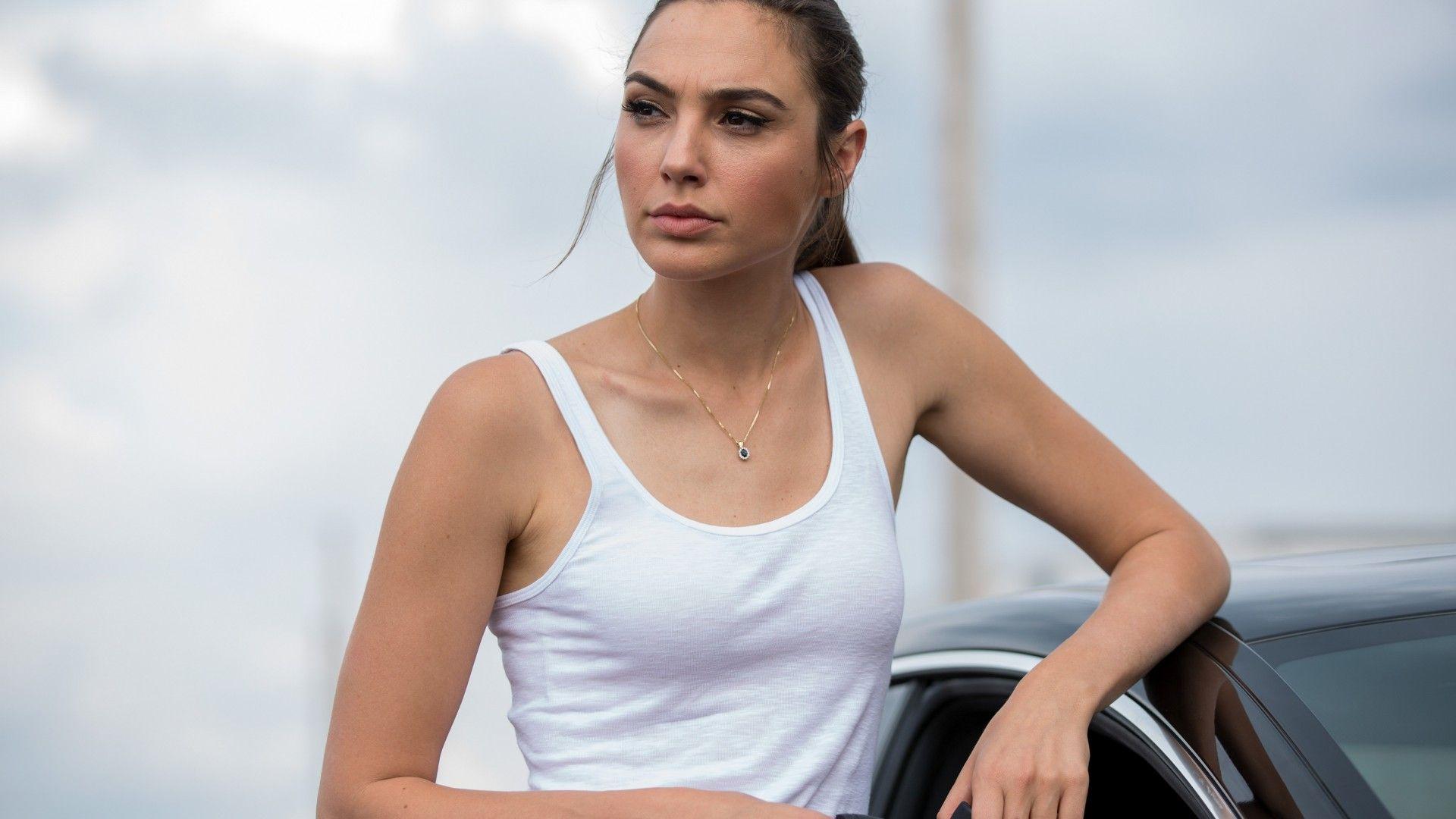 Wallpaper Gal Gadot, Keeping Up with the Joneses, Movies