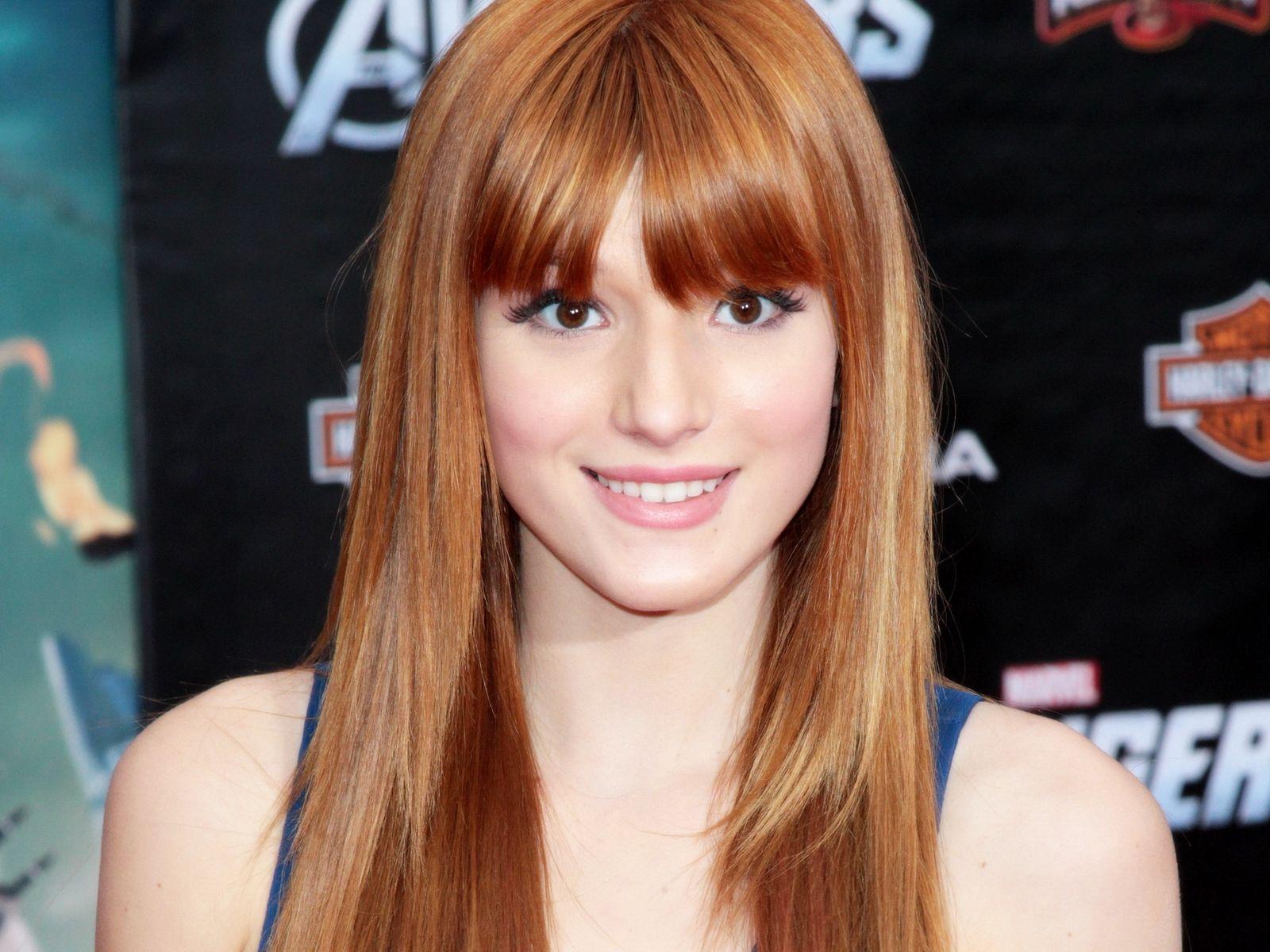 Bella Thorne HD wallpaper