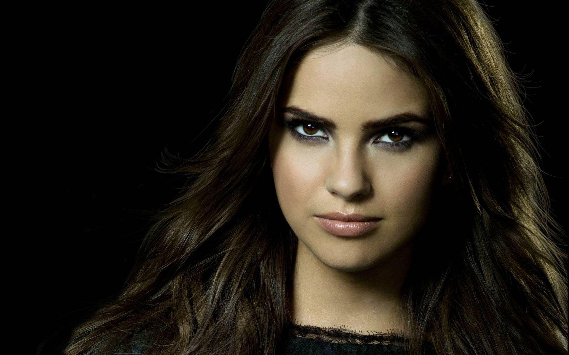 Shelley Hennig Desktop Wallpaper 55873 1920x1200 px