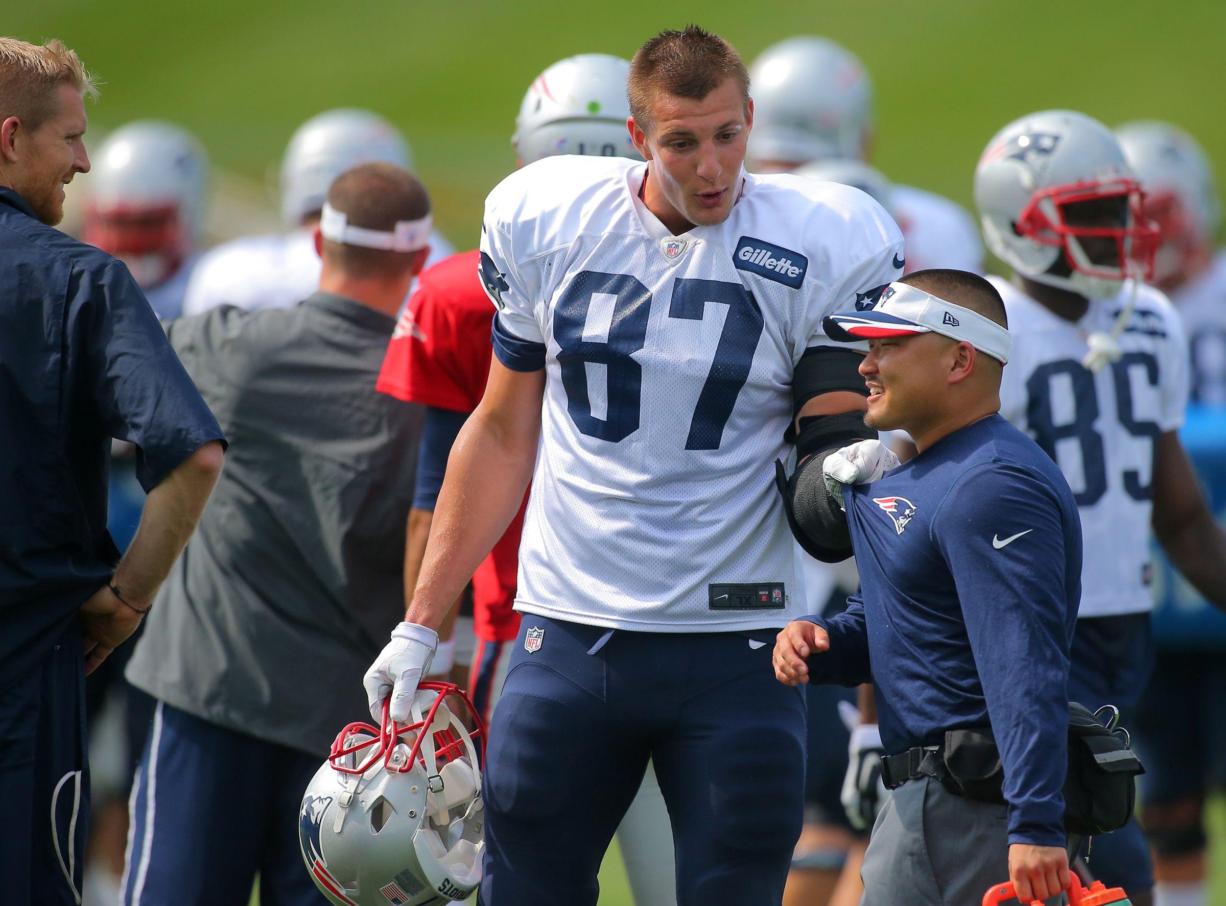 Rob Gronkowski Feels Better After Time Off During Patriots Joint