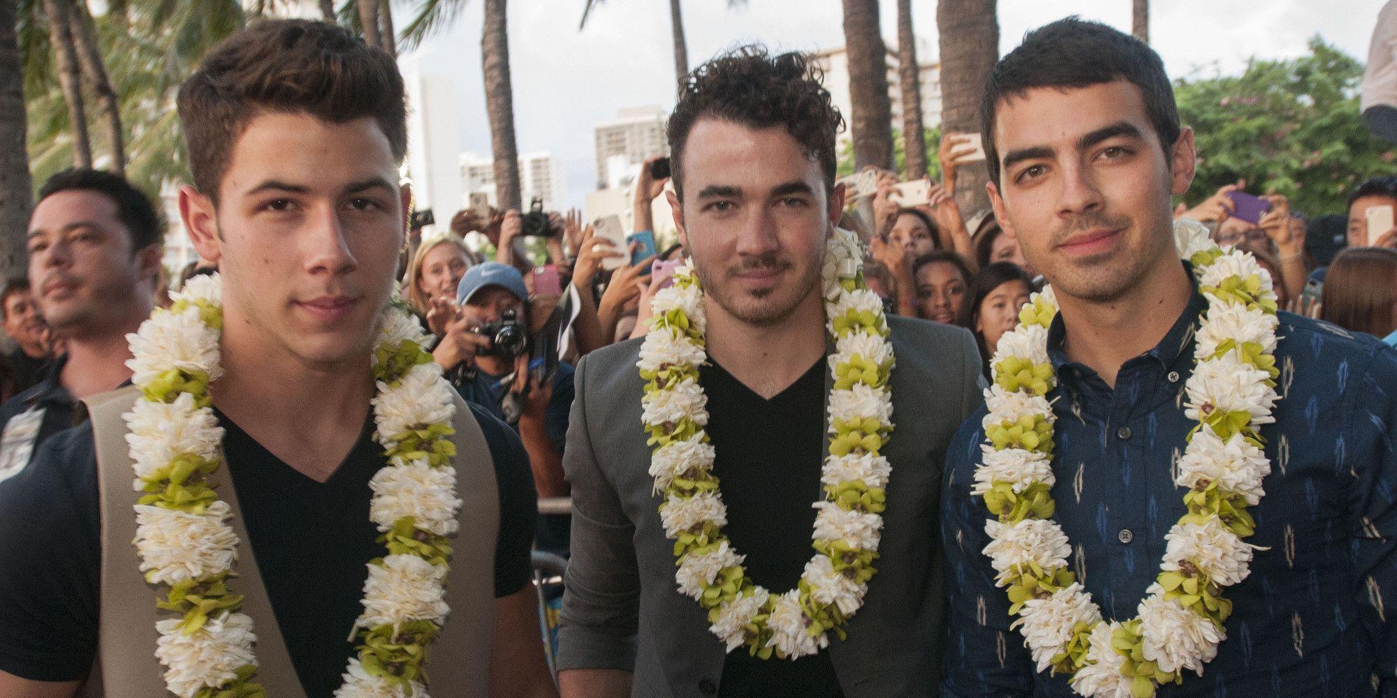 Jonas Brothers Delete Twitter Account, Furthering Speculations