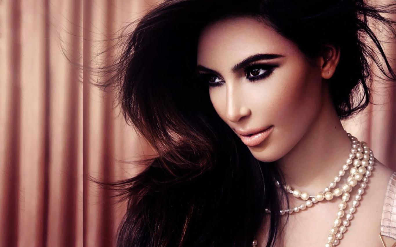 Kim Kardashian Wallpaper Download FREE