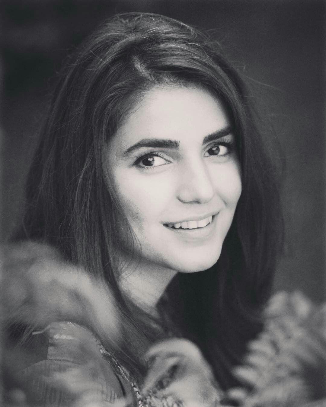 Momina mustehsin. momina mustehsin. Pakistani