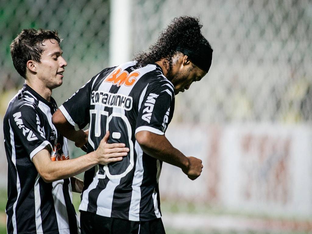 Bernard and Ronaldinho Wallpaper HD Wallpaper