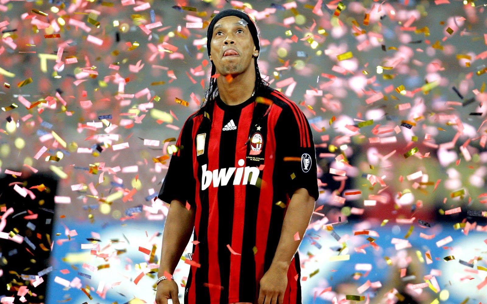 Ronaldinho. HD Wallpaper (High Definition)