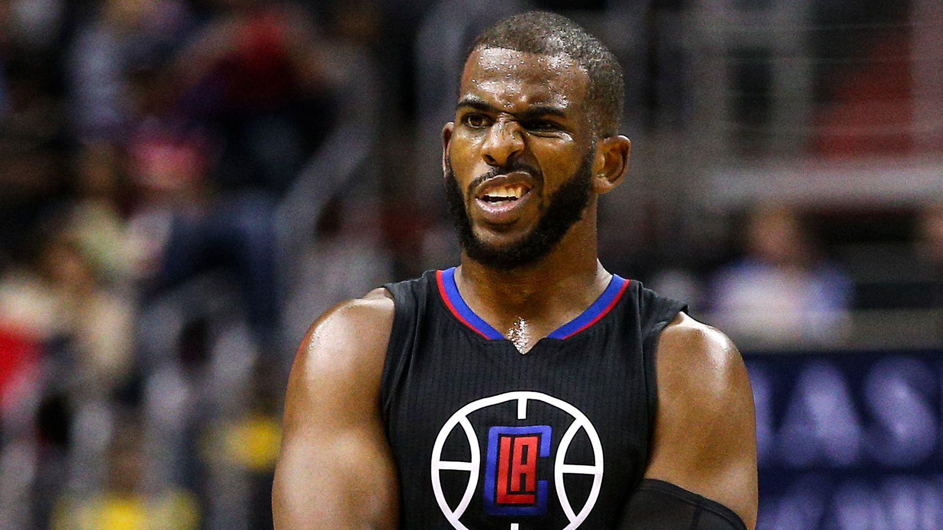Chris Paul kicks chair, leaves court in anger after spraining