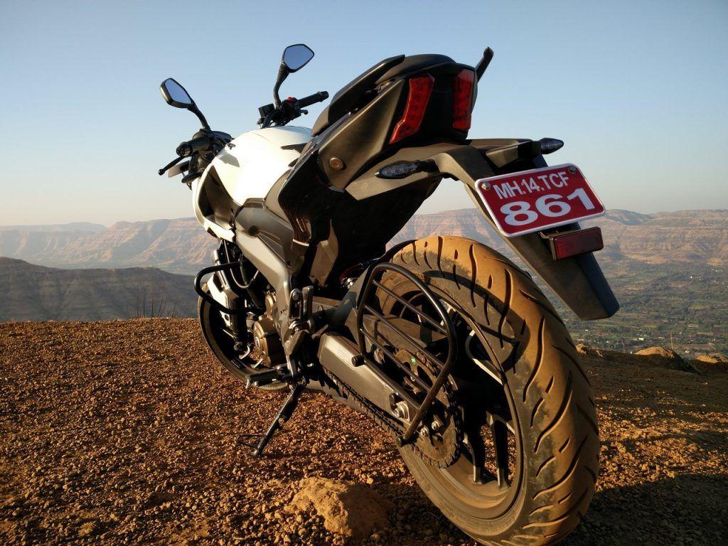 Bajaj sold 3,000 units of Bajaj Dominar 400 in January 2017
