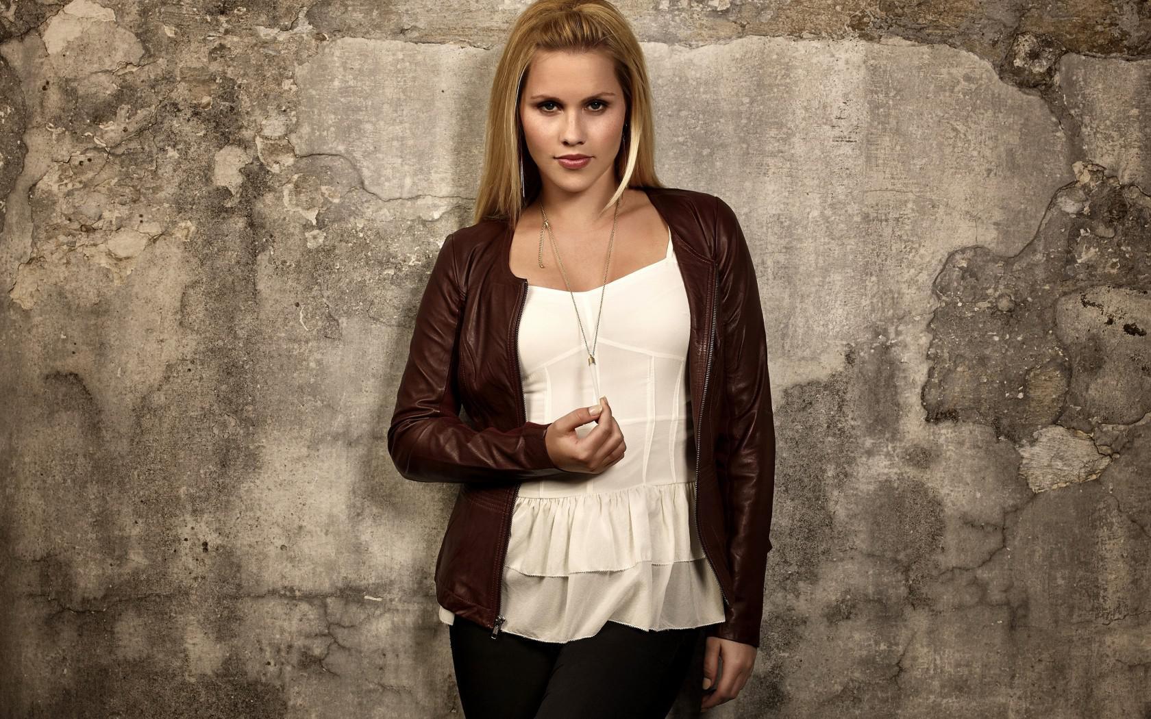 Claire Holt New Wallpaper