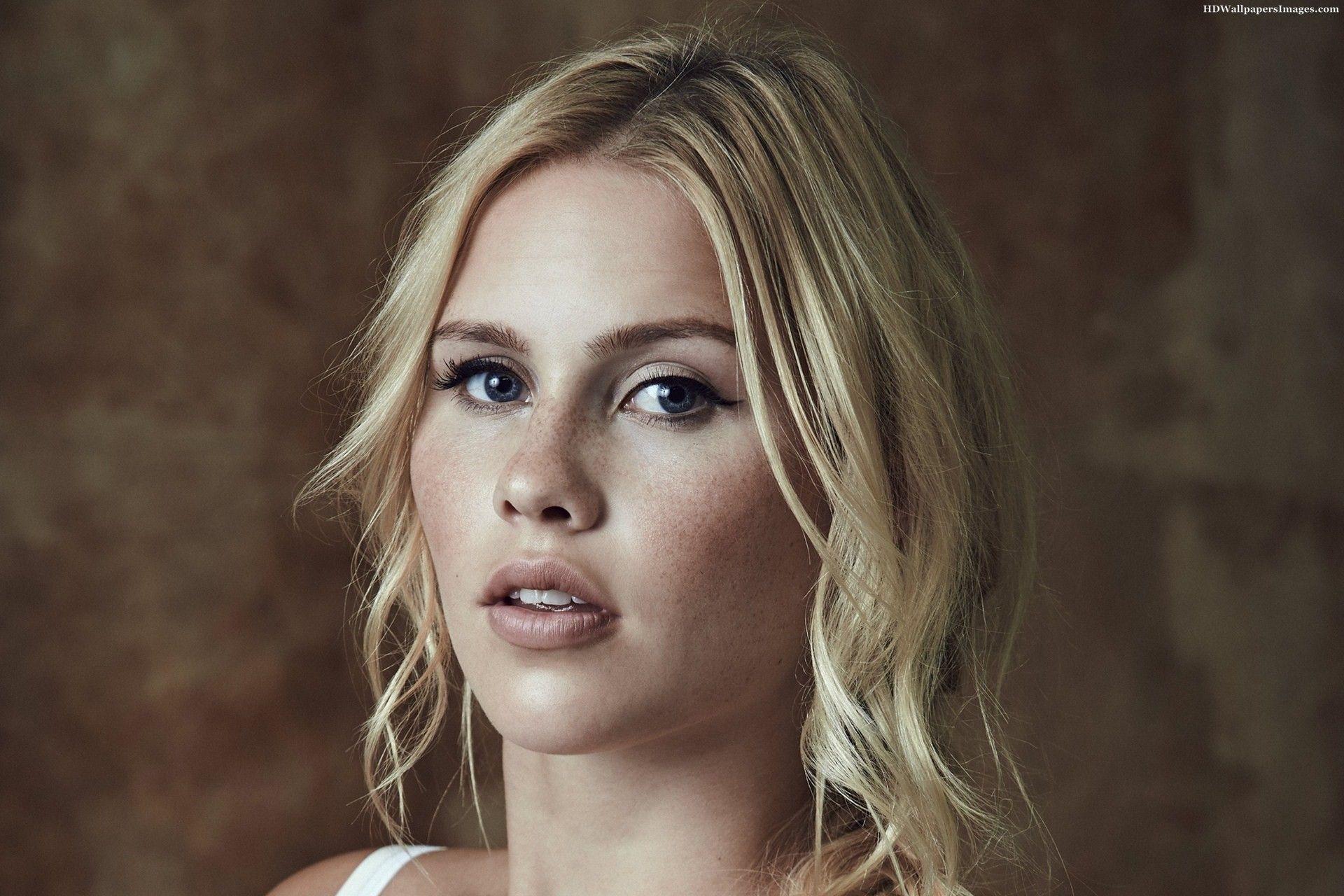 Wallpaper For Claire Holt Wallpaper