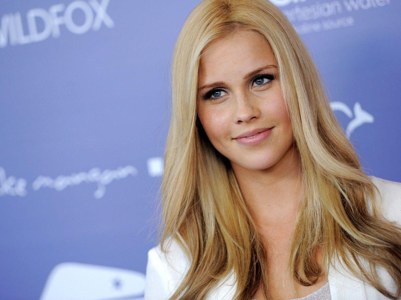 Wallpaper for Claire Holt › Resolution 1280x960px