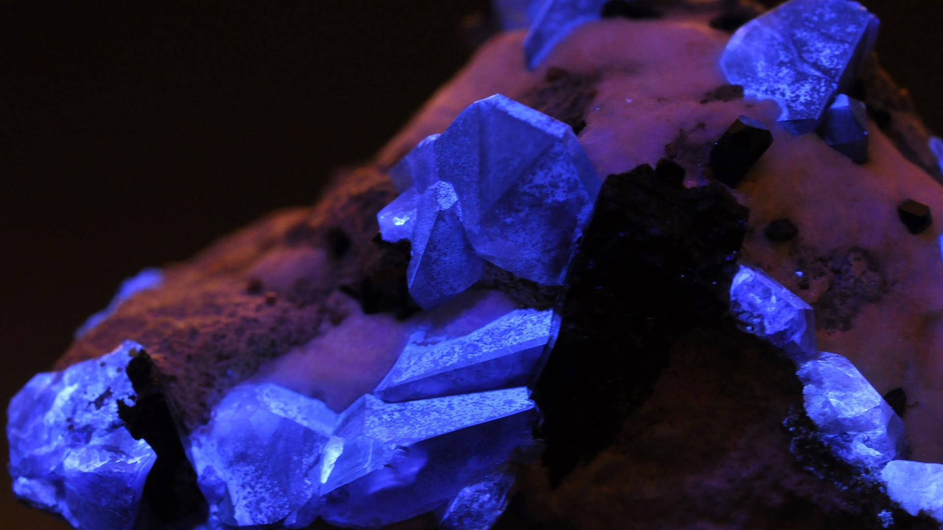 Rocks crystals ultraviolet minerals uv filter wallpaper