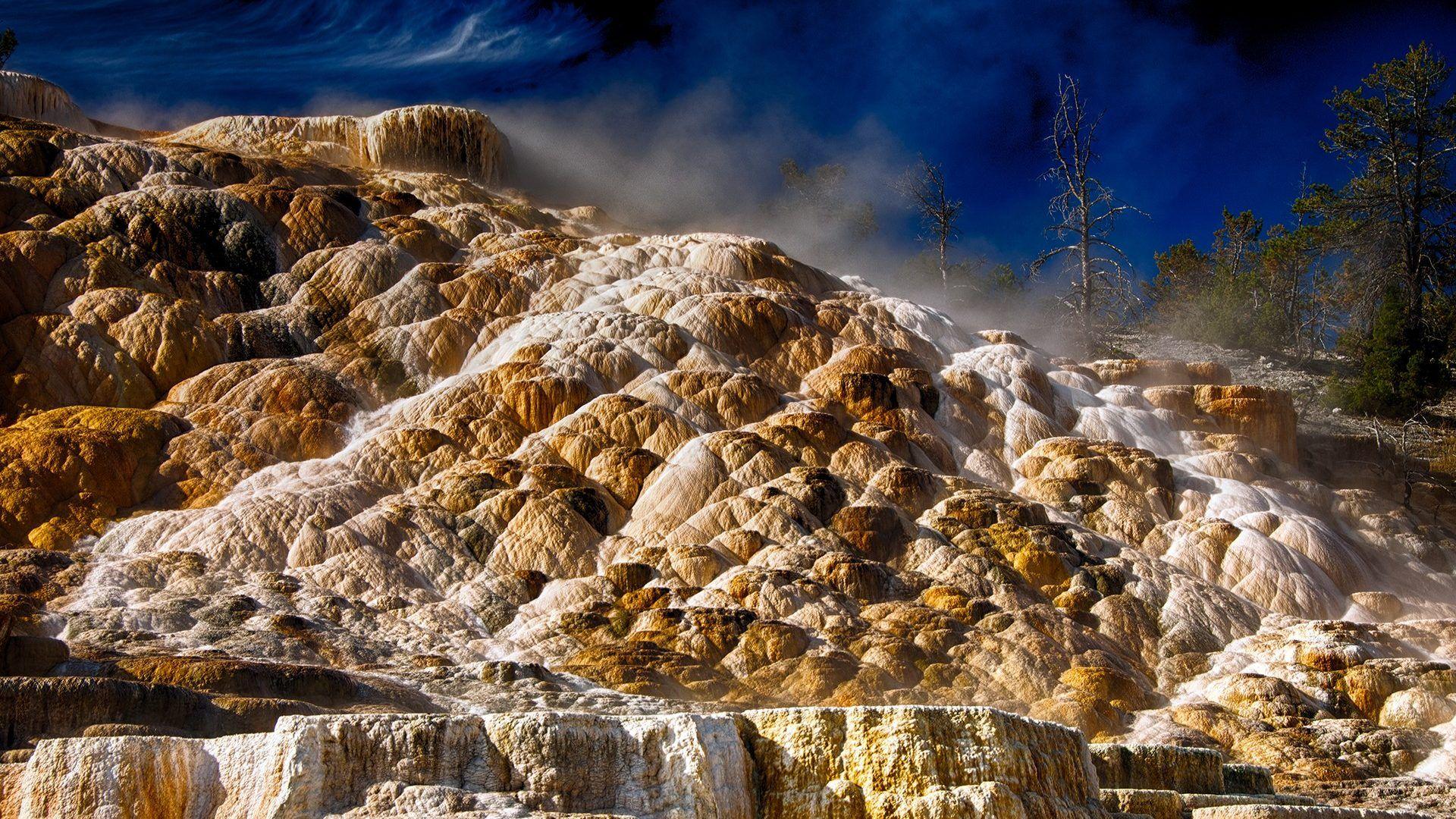 Landscapes: Yellowstone Minerals Steam Fog iPhone 5 Retina