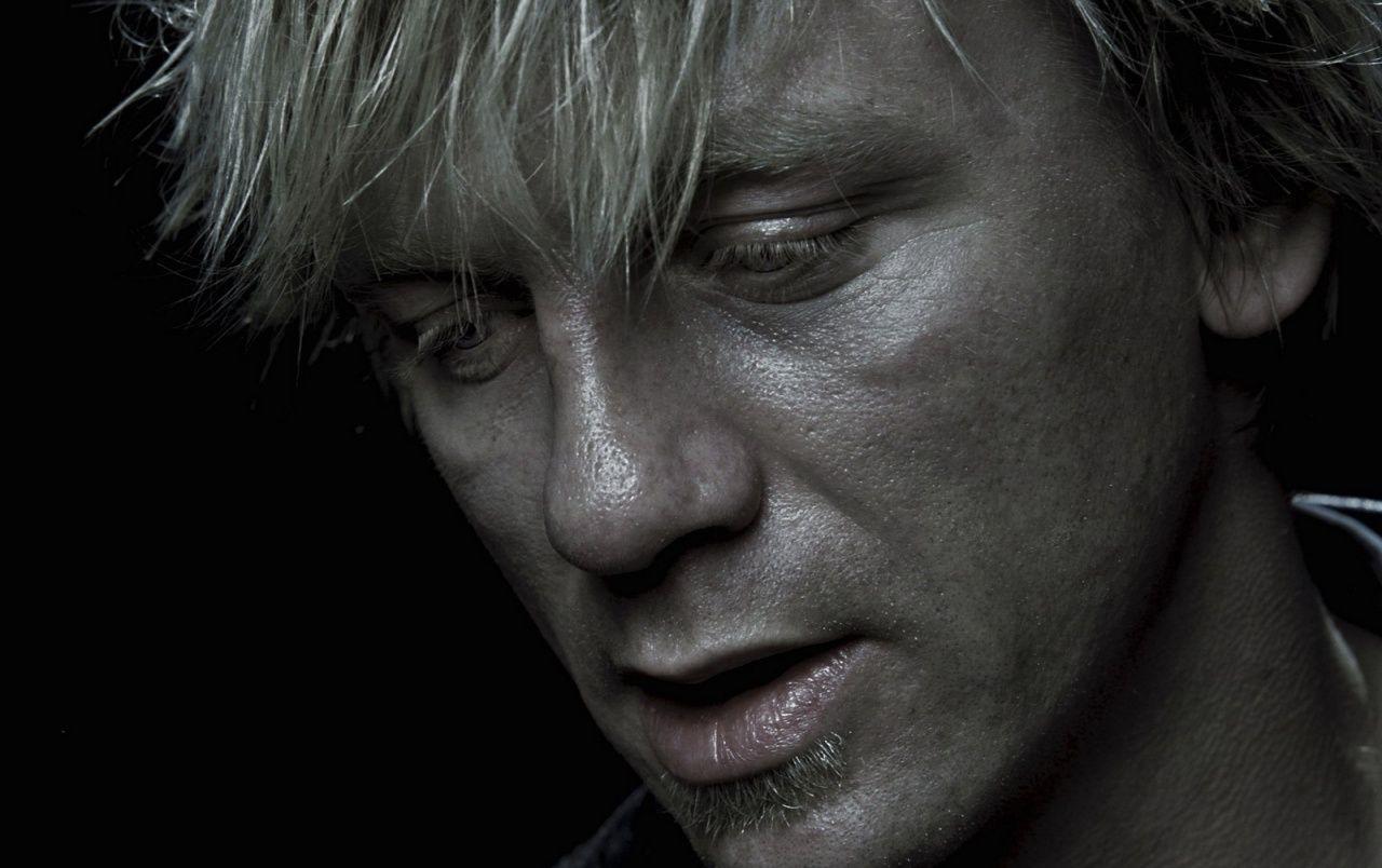 Daniel Craig Close Up Wallpaper. Daniel Craig Close Up