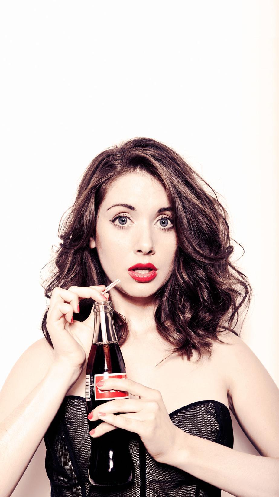Alison Brie wallpaper for iPhone 5 or any device that has a 16:9