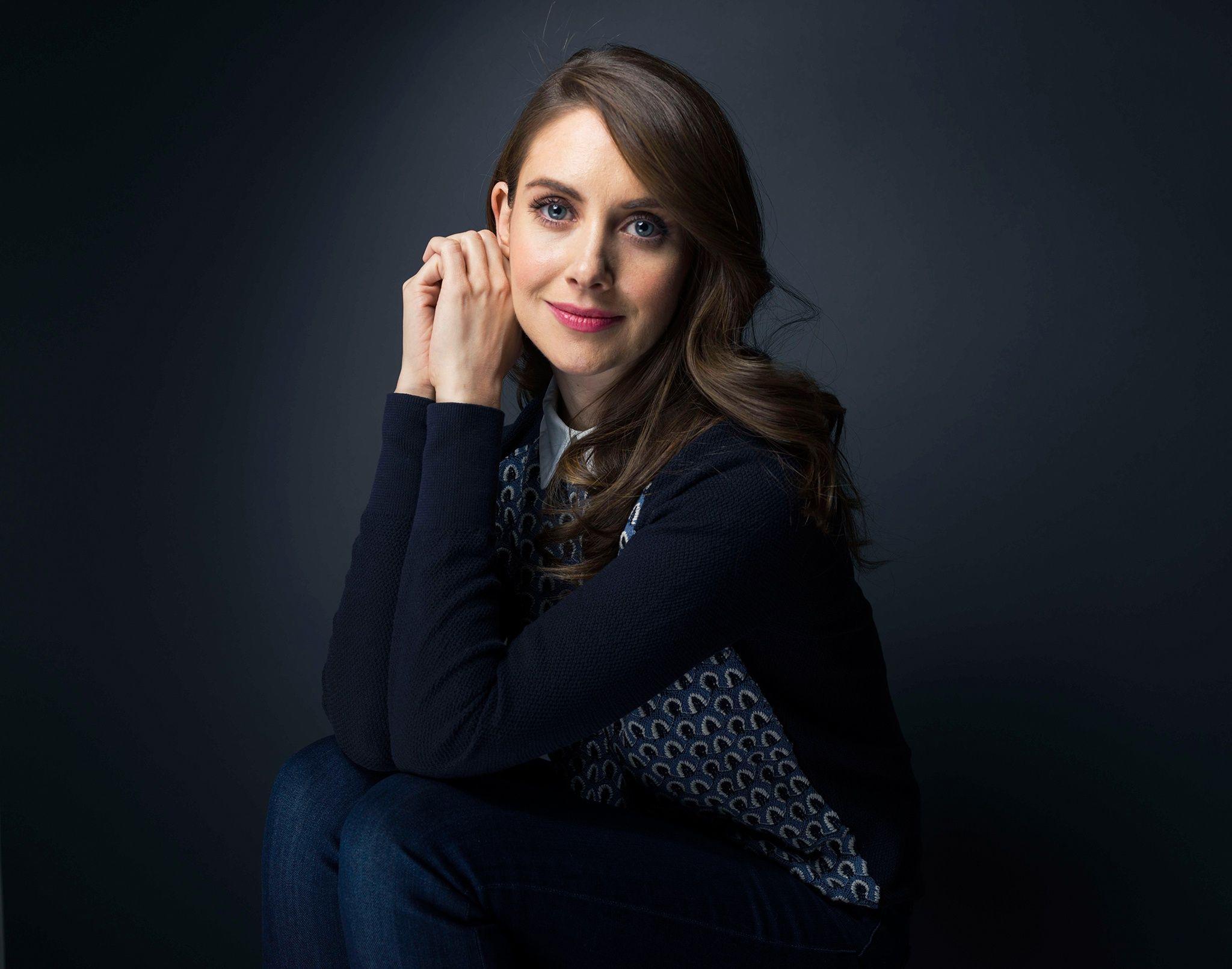 Alison Brie HD Wallpaper and Background Image