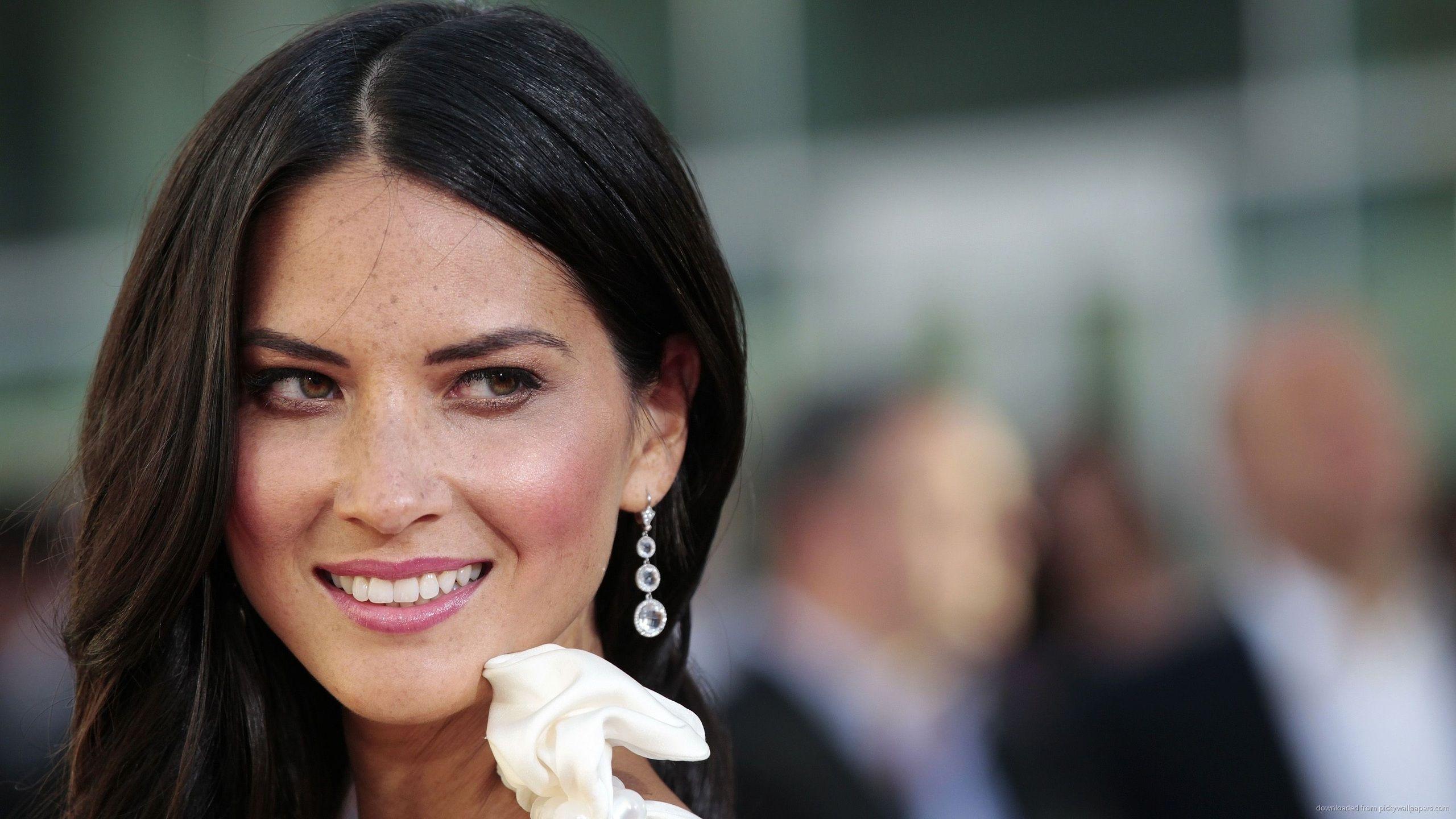 Download 2560x1440 Olivia Munn Actress Wallpaper