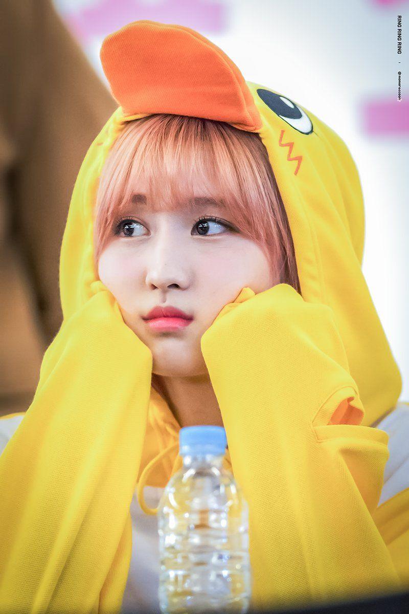 Momo Twice / 10+ Photos of TWICE Momo Showing Her Cute Charms