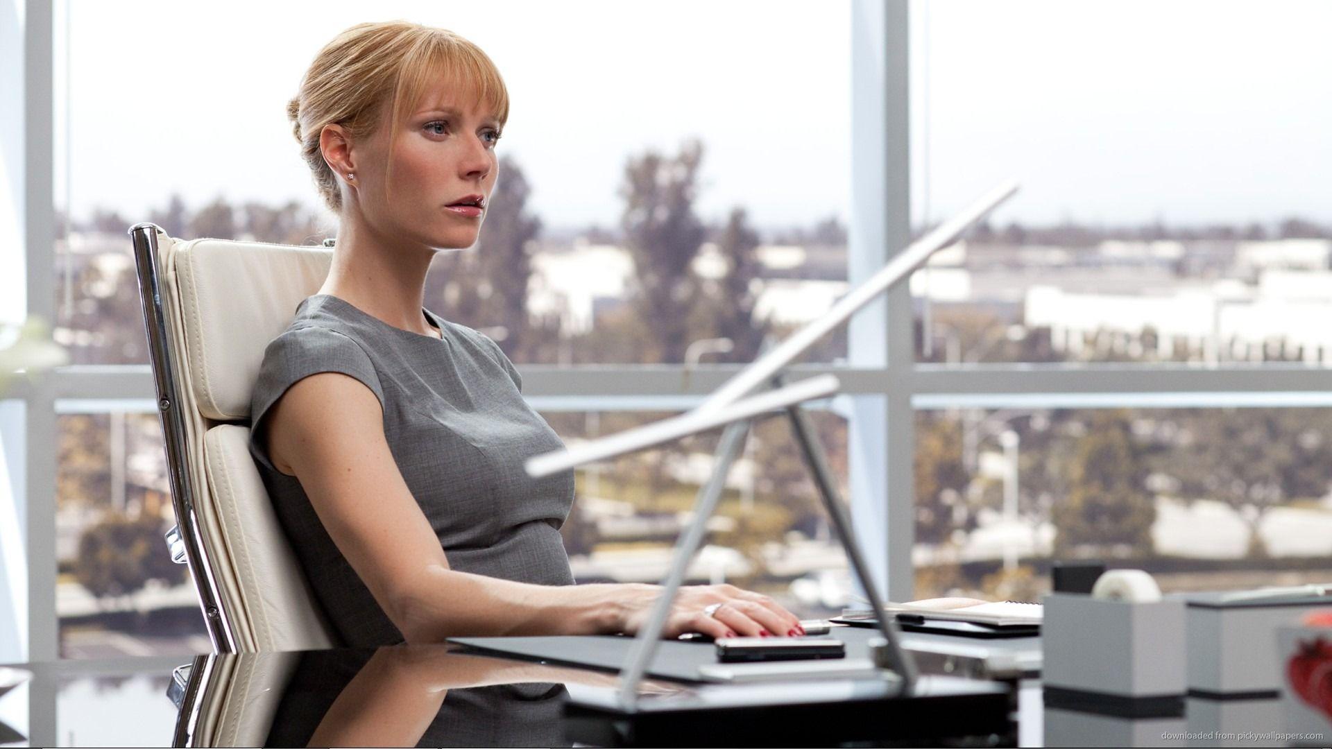 Gwyneth Paltrow In Iron Man 2 Wallpaper For Samsung Galaxy Tab