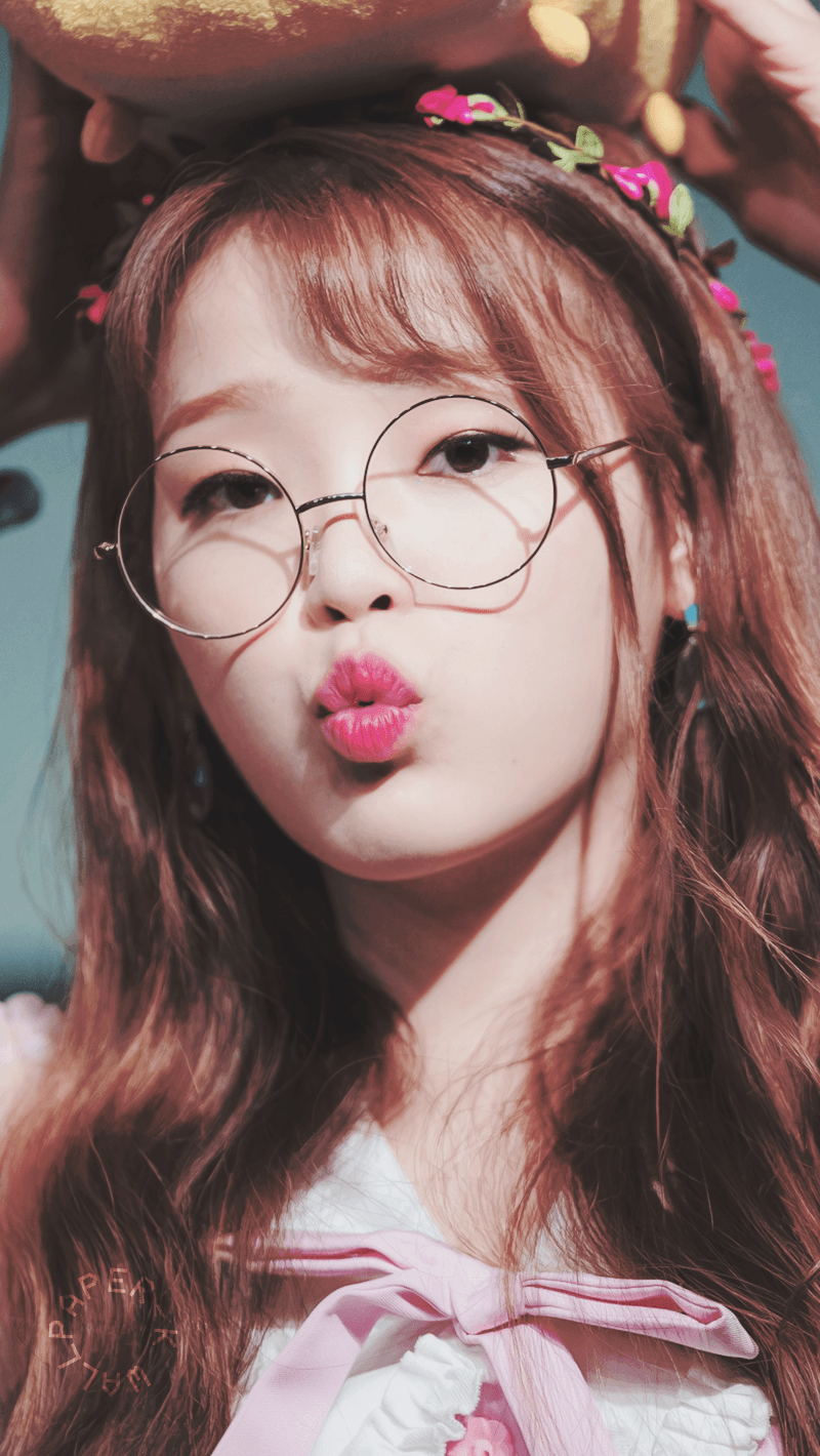 oh my girl lockscreen hashtag Image on Tumblr