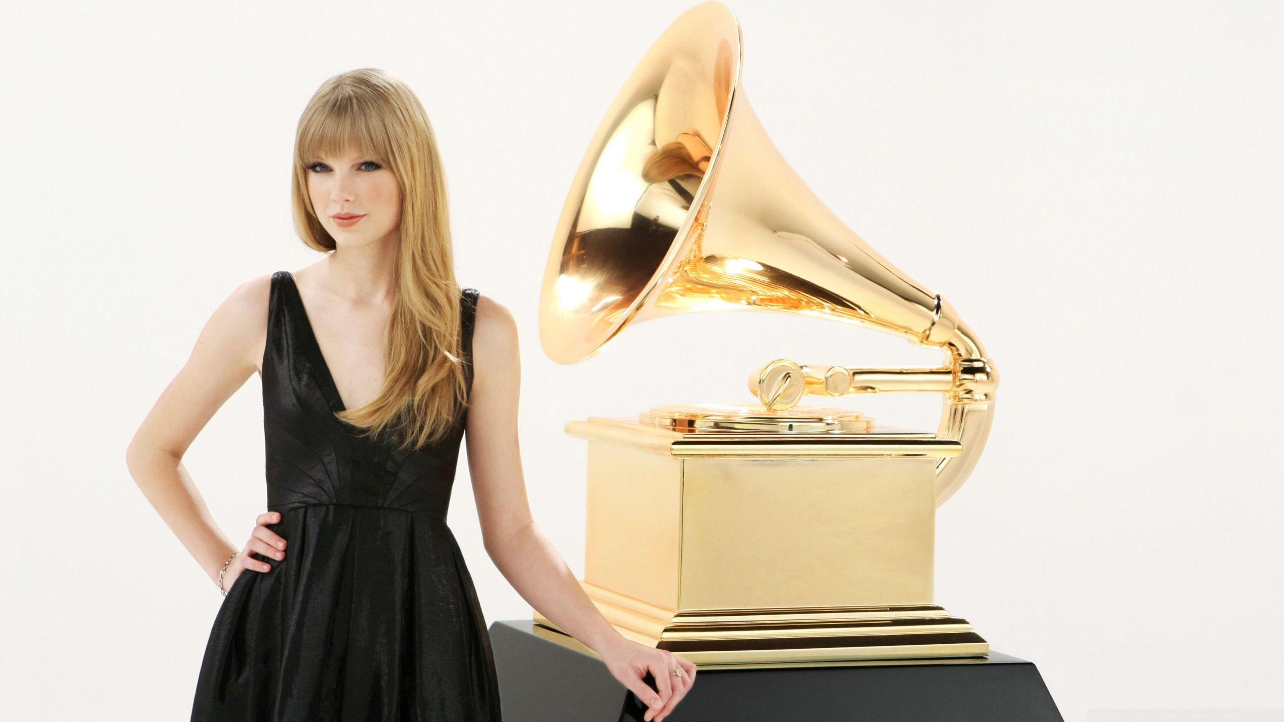 Taylor Swift Grammy ❤ 4K HD Desktop Wallpaper for 4K Ultra HD TV