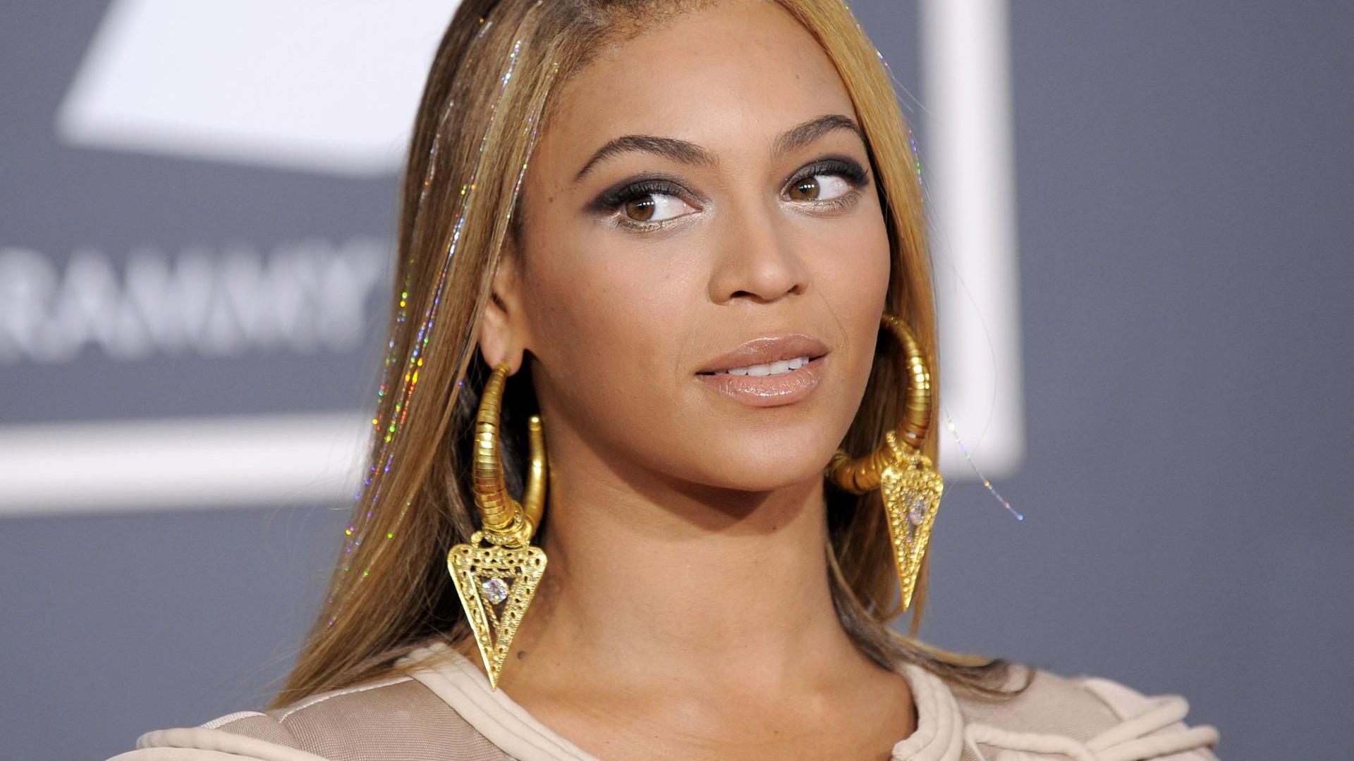 Beyonce Knowles Grammy Awards 2013 HD Wallpaper of Celebrities
