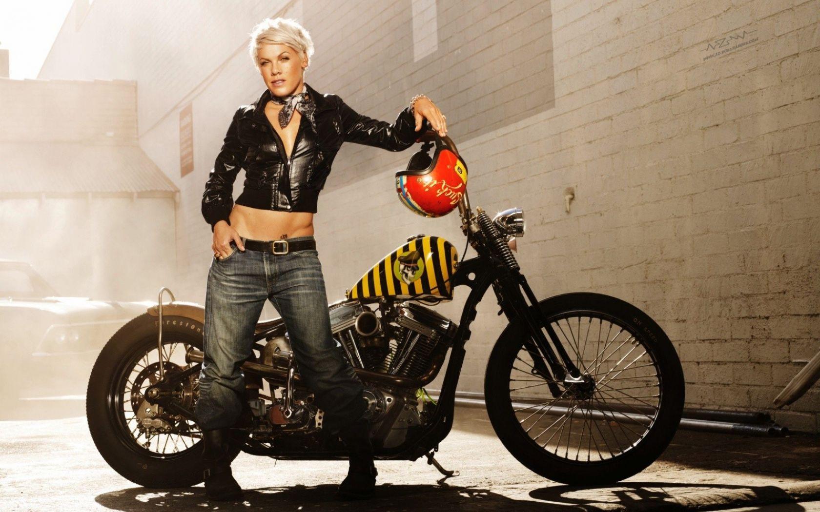 P!NK Wallpaper and Backgroundx1050