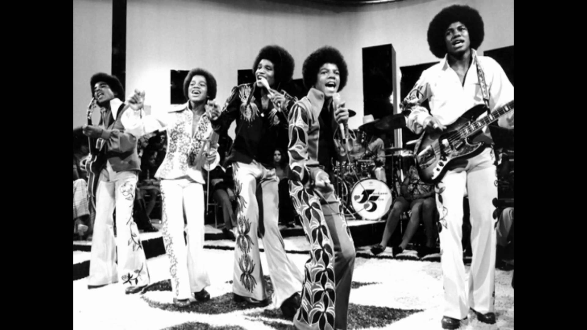 The Love You Save -The Jackson5 Live At The Forum.1972