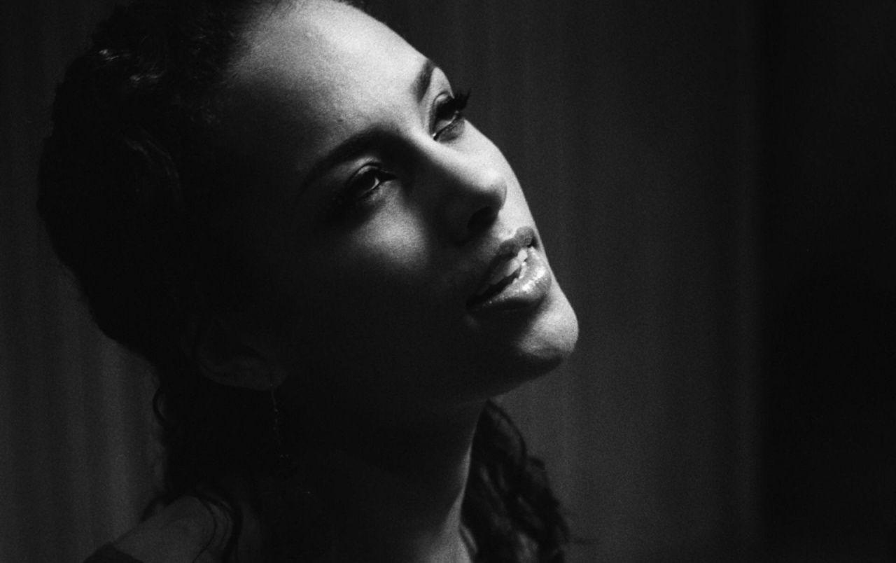 Alicia Keys 4 wallpaper. Alicia Keys 4