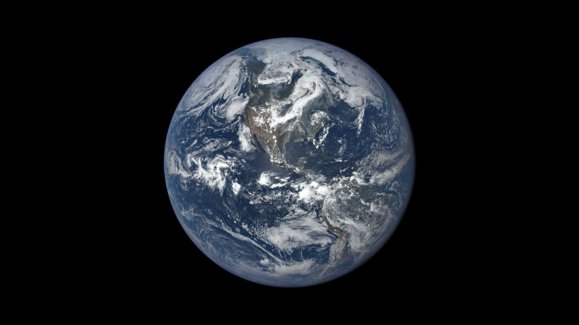 New NASA Image Shows Stunning Distance of Earth and Moon
