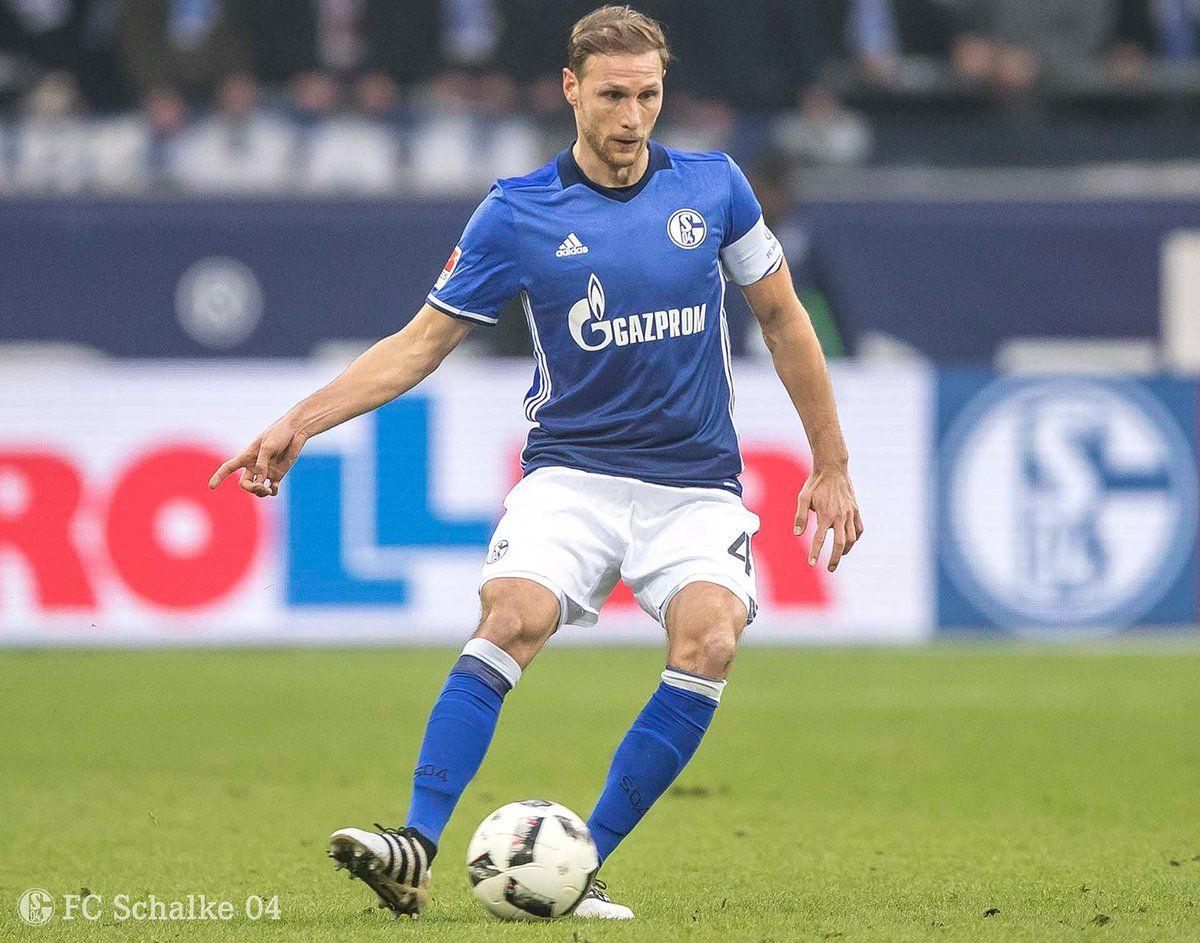Benedikt Höwedes 1 1 Freiburg. Benedikt Höwedes