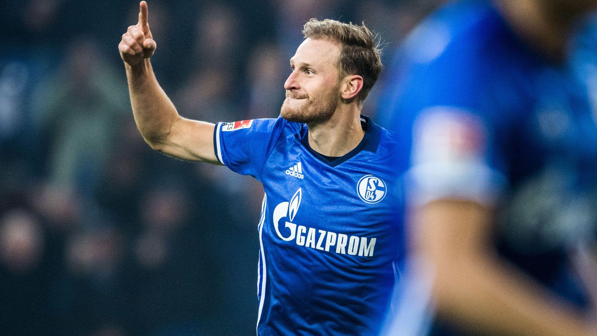 Benedikt Höwedes. Benedikt Höwedes
