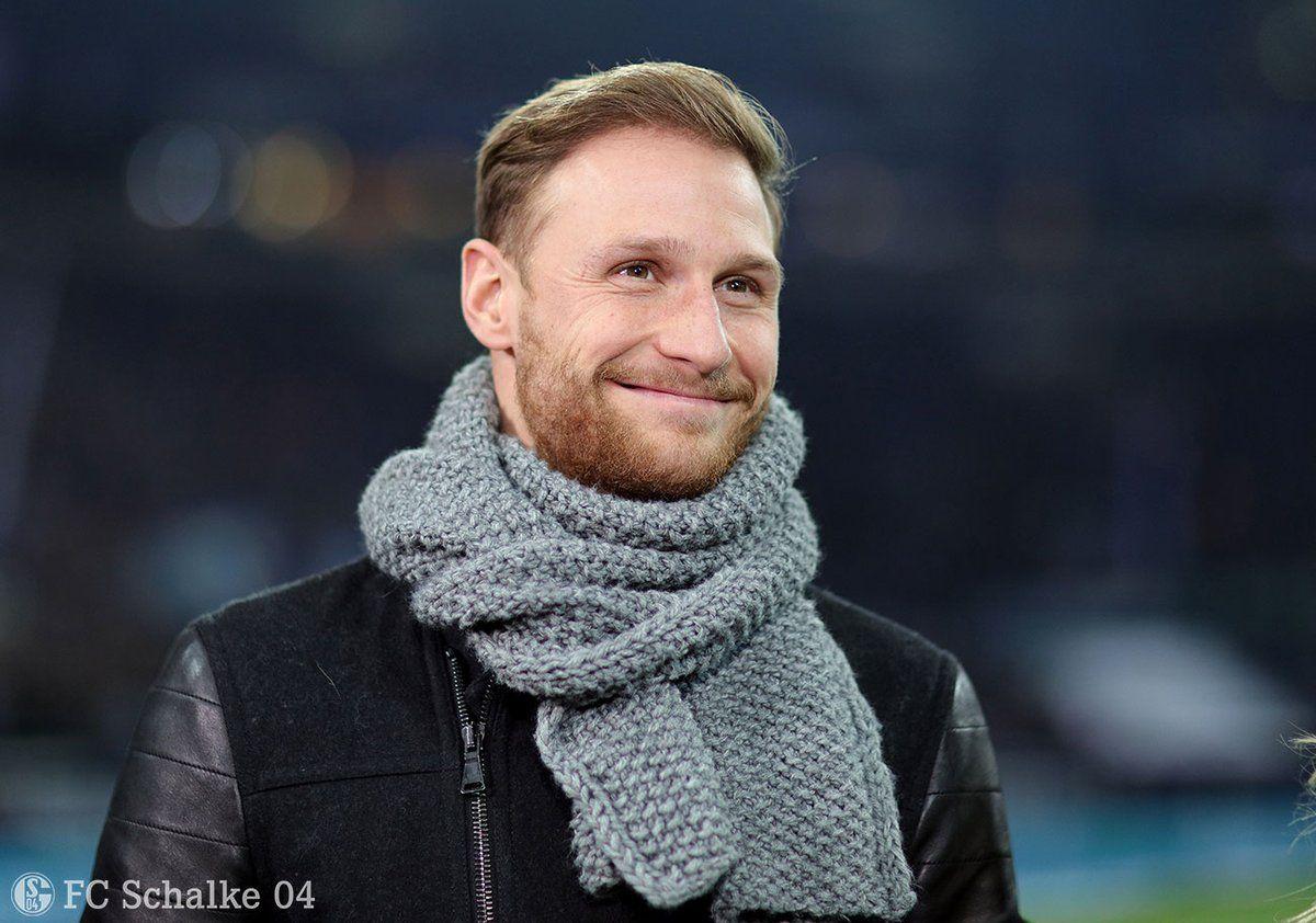 Benedikt Höwedes. Benedikt Höwedes