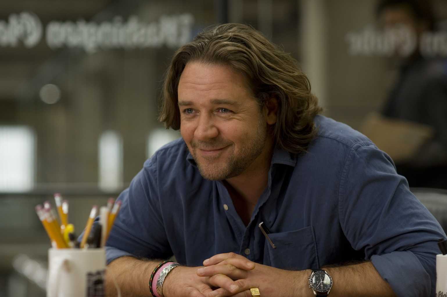 Russell Crowe To Star Alongside Mark Wahlberg In 'Broken City'