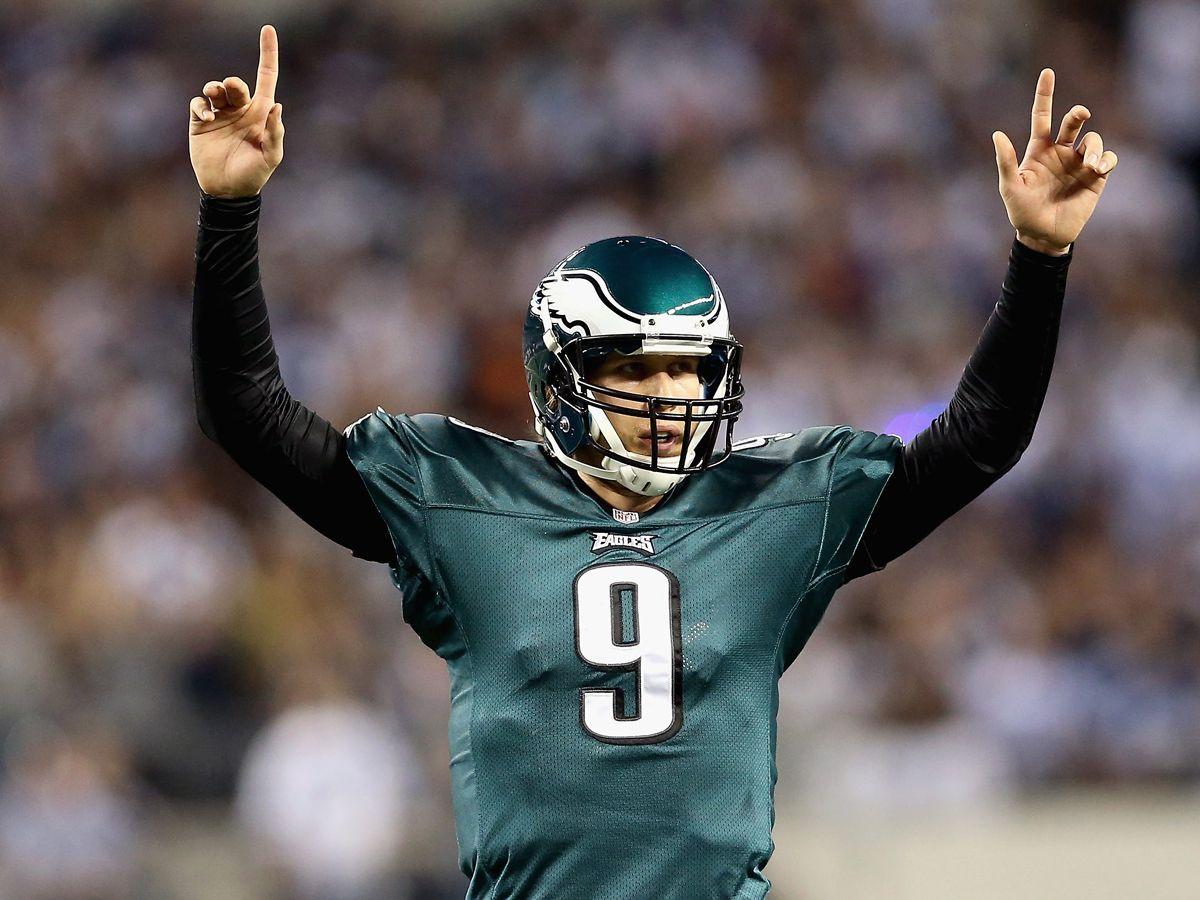 Michael Vick Says Nick Foles Should Remain The Starter For