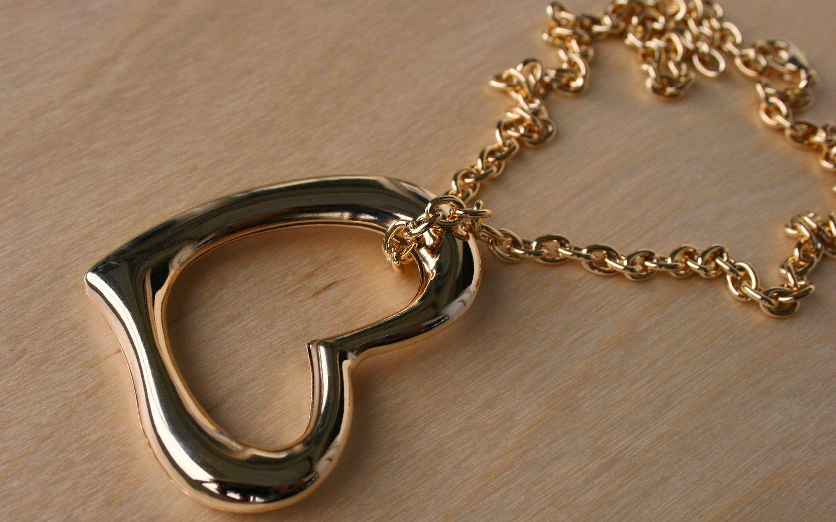 Necklace Wallpaper 35480 1680x1050 px