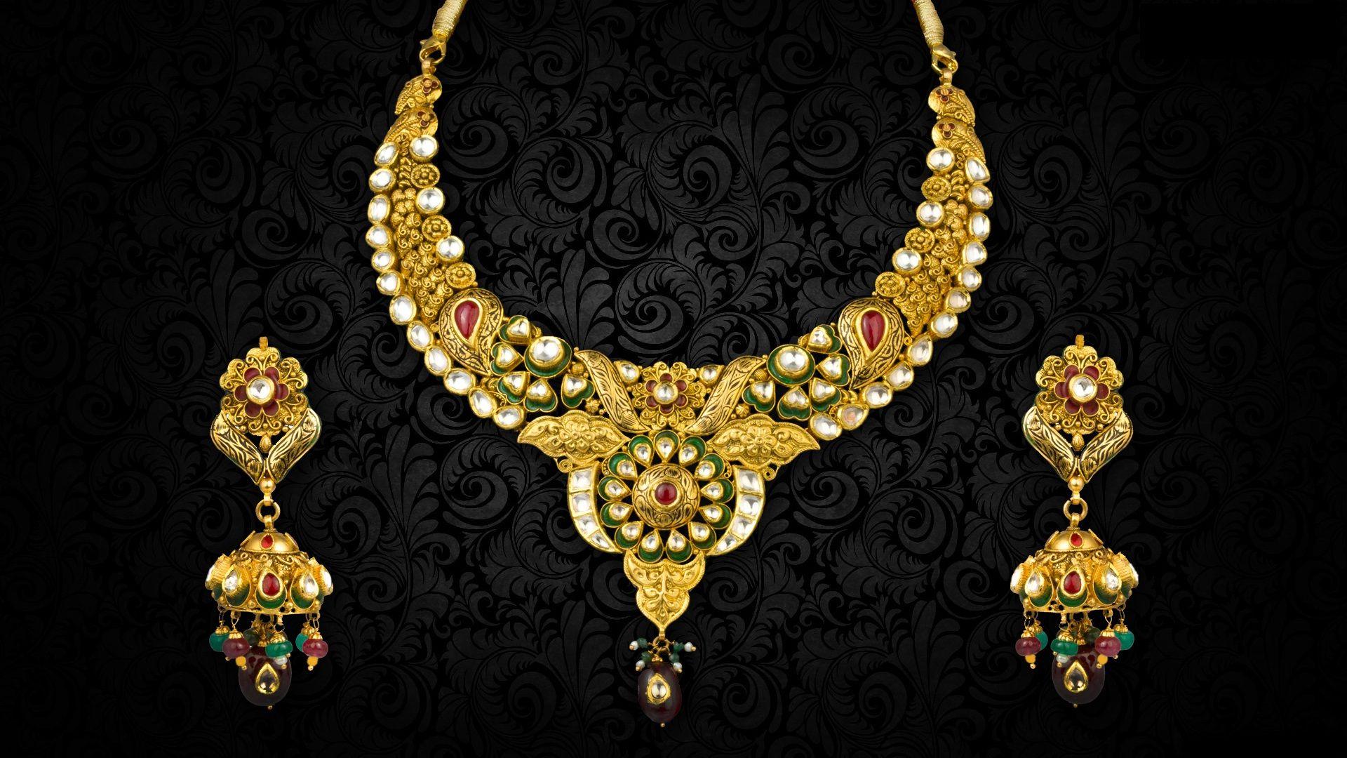 Gold necklaces set for woman jewellery wallpaper. HD Wallpaper Rocks