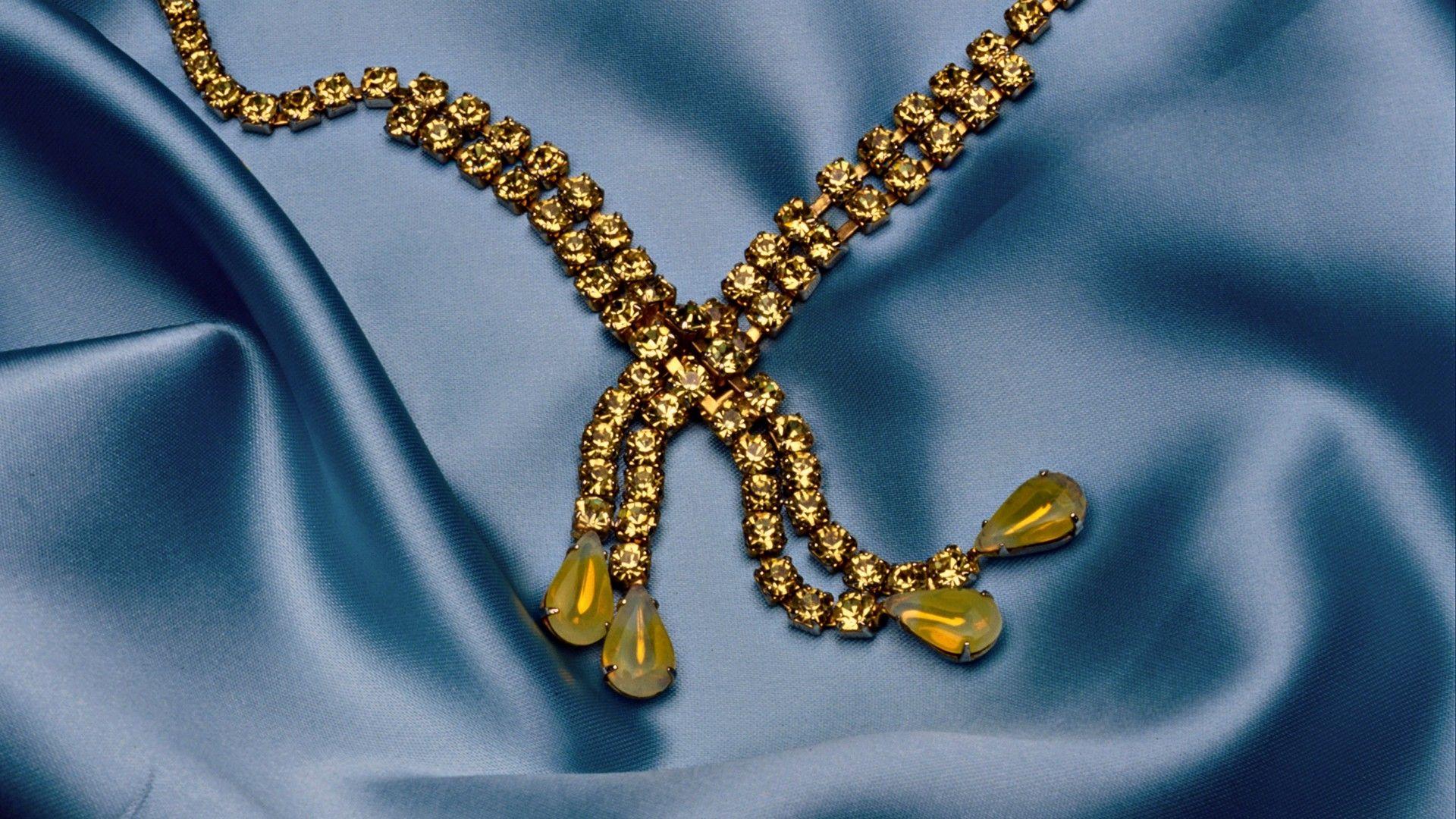 Gold Jewellery HD Wallpaper