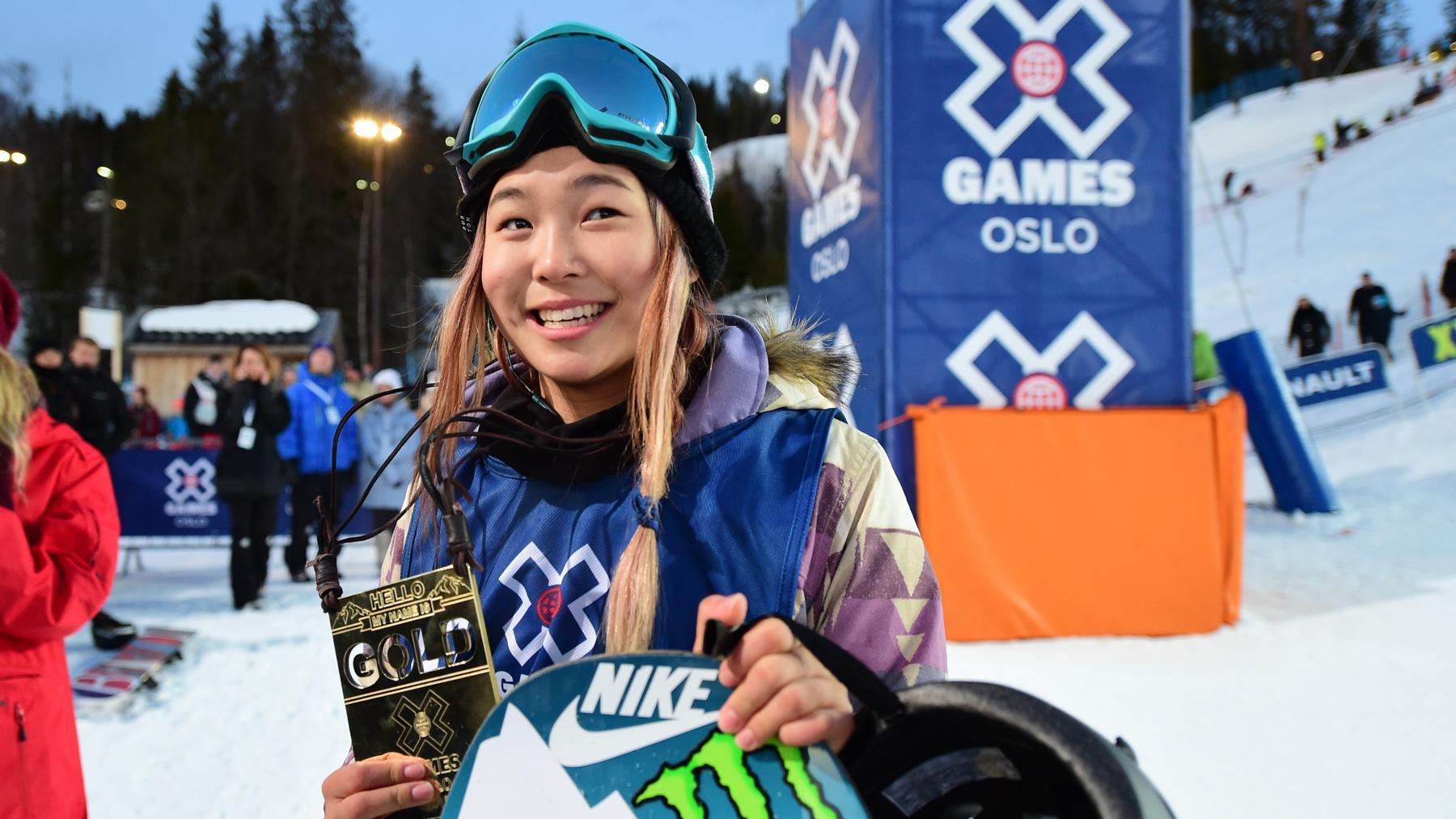 Chloe Kim wins Women's Snowboard SuperPipe gold in record run