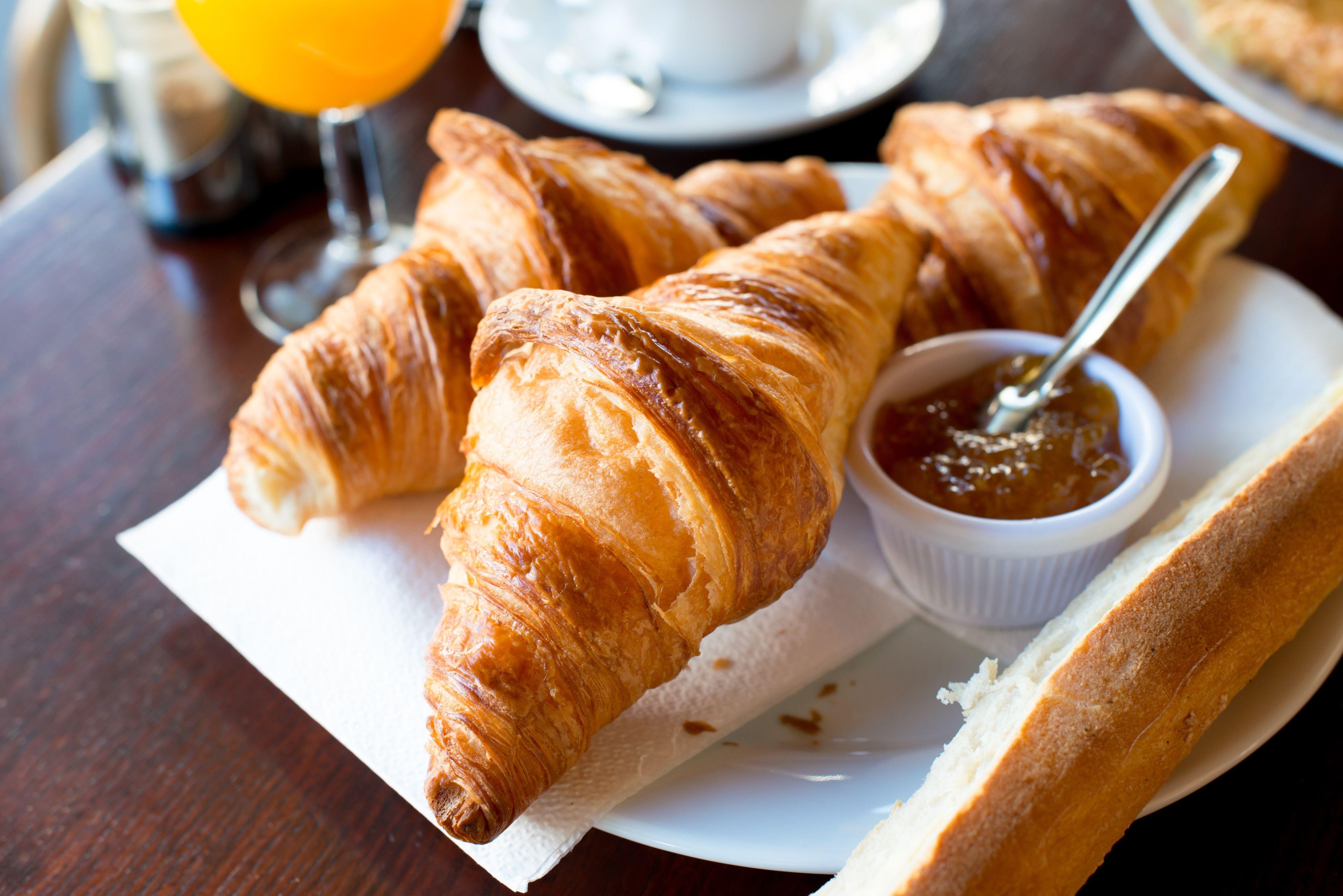 35 Croissant HD Wallpapers.