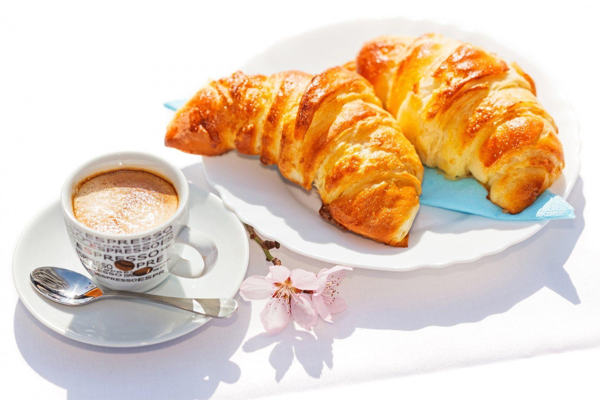 Croissant Wallpapers - Wallpaper Cave