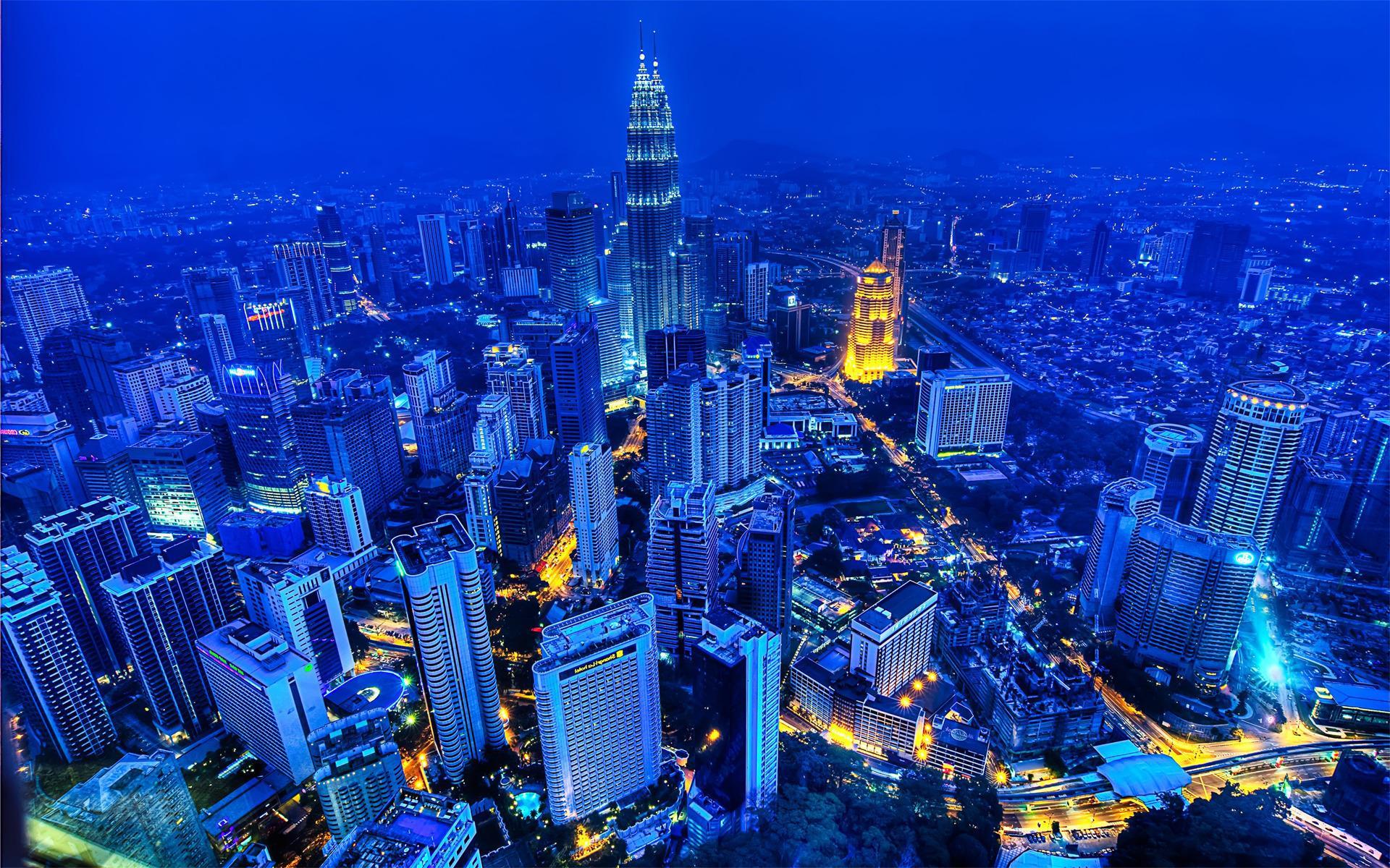 Petronas Towers City View Wallpaper