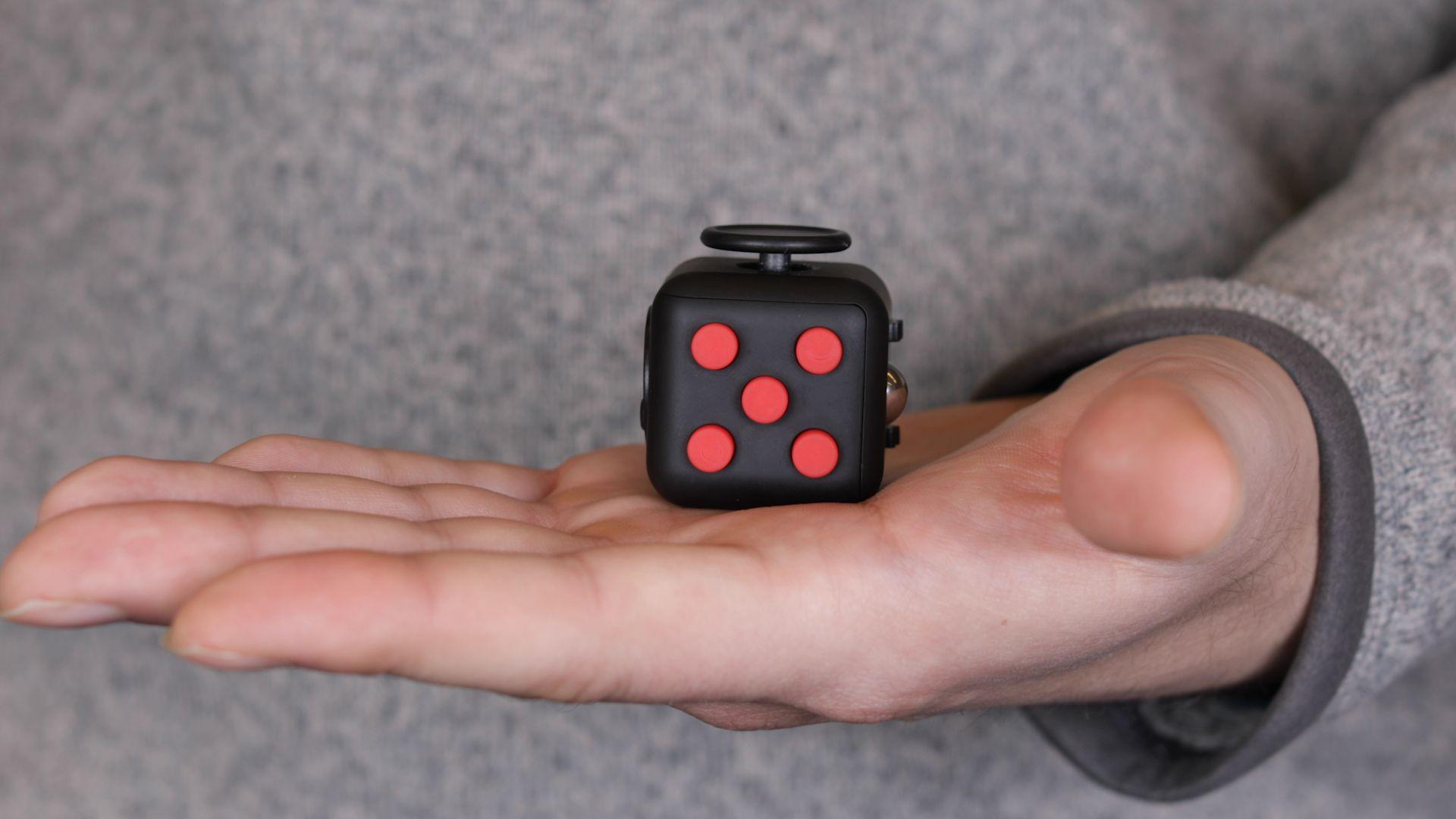 A 24 Year Old Made $000 By Beating Kickstarters To Market