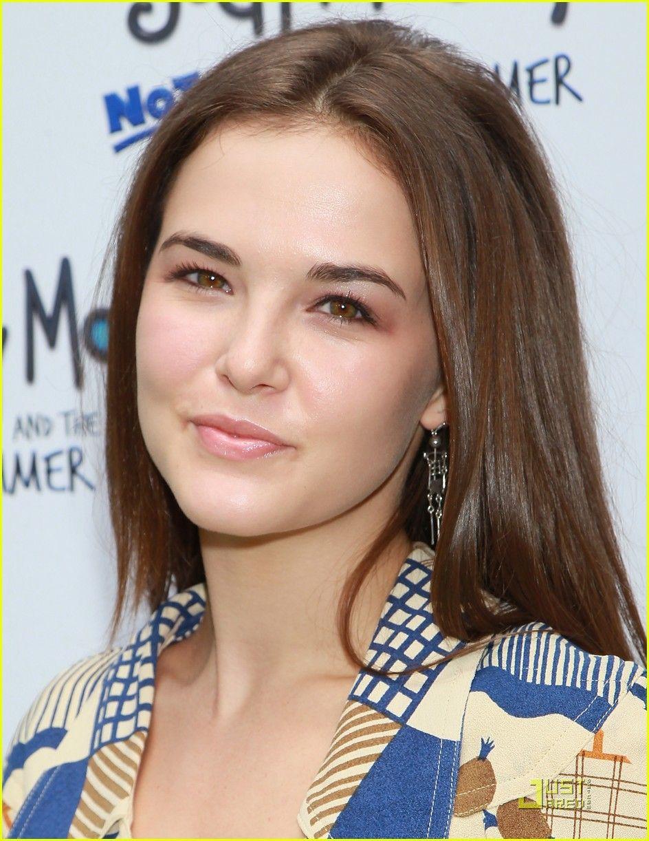 Best HD Photo Wallpaper Pics of Zoey Deutch