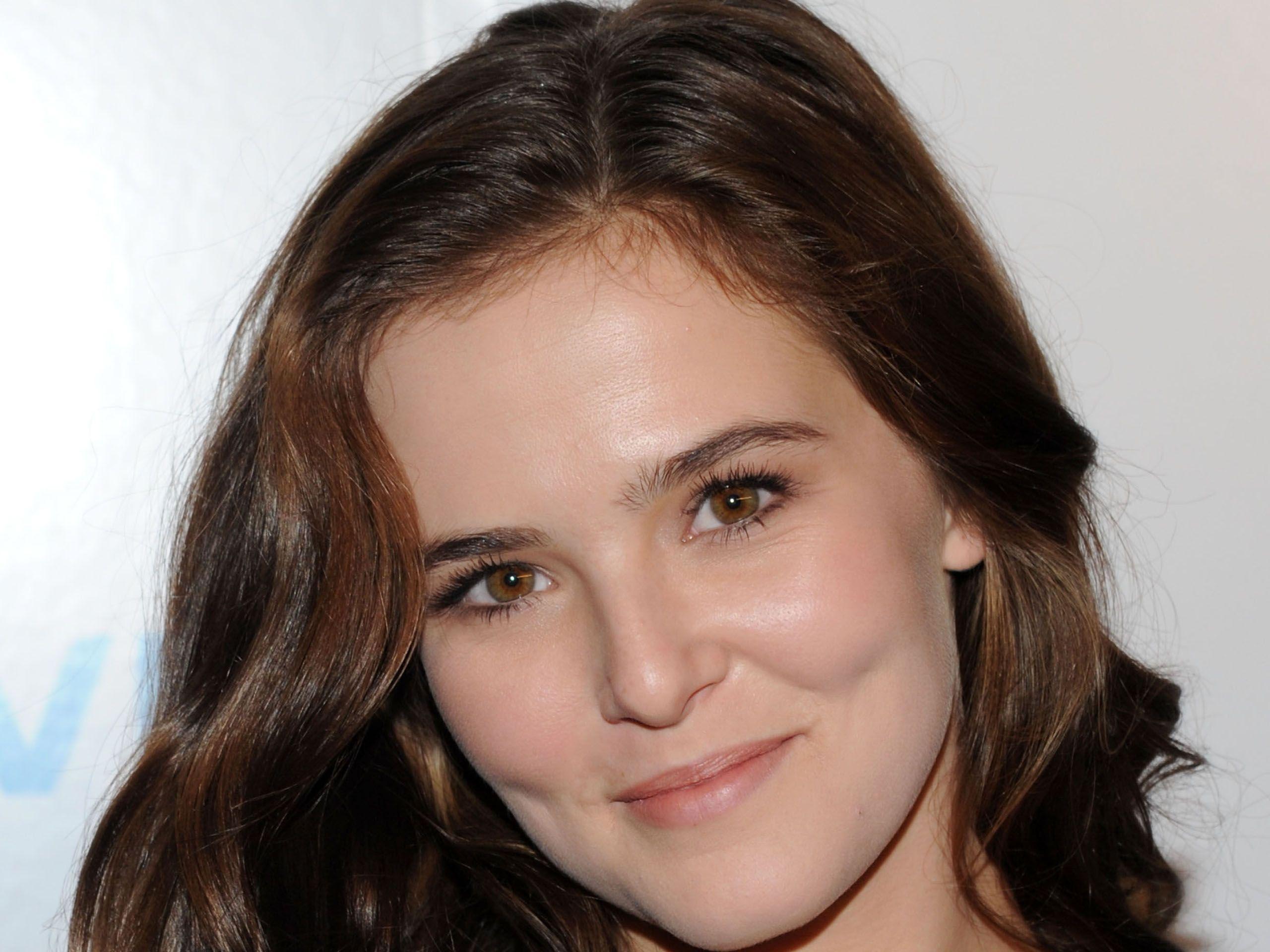 Zoey Deutch Face Wallpaper 55416 2560x1920 px