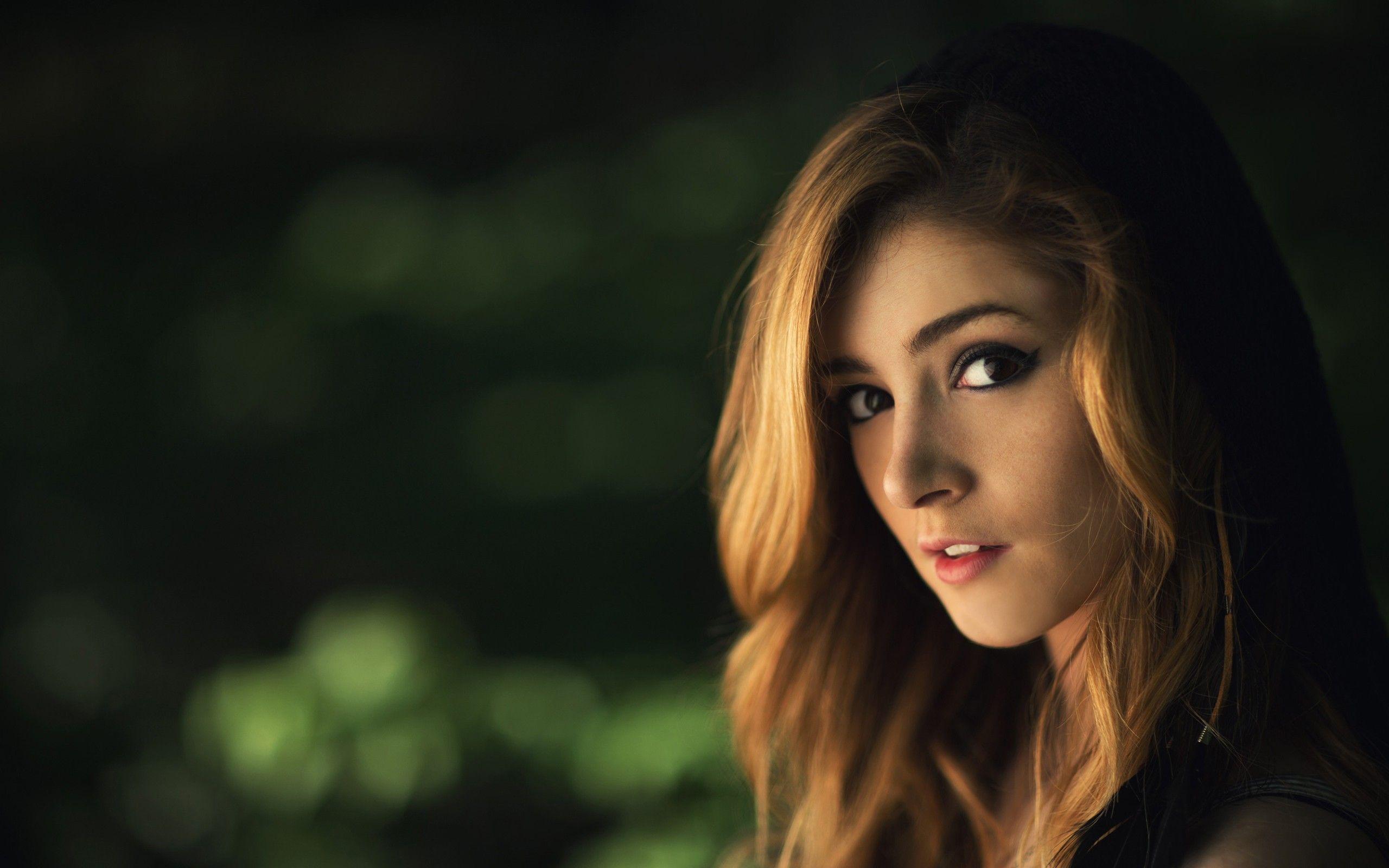 Download 2560x1600 Chrissy Costanza, singer, celebrity, Against