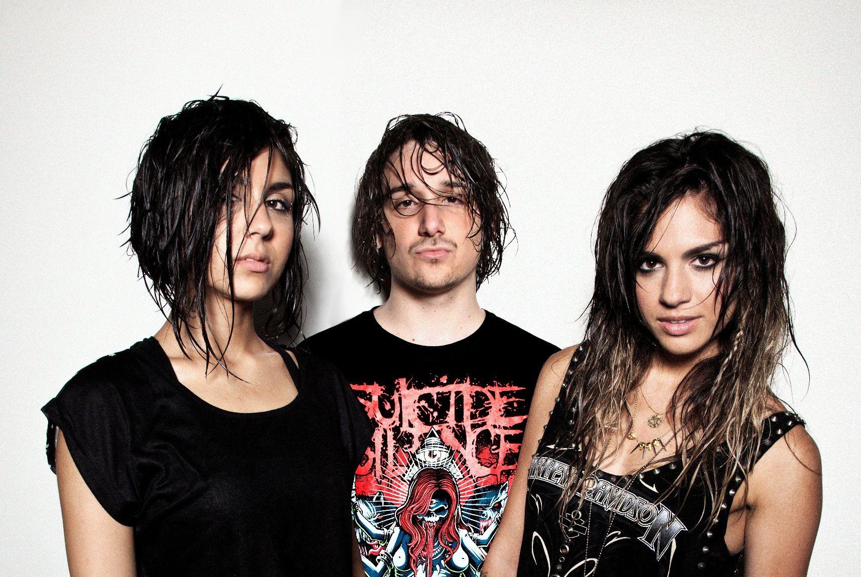 1716x1150px 890.94 KB Krewella