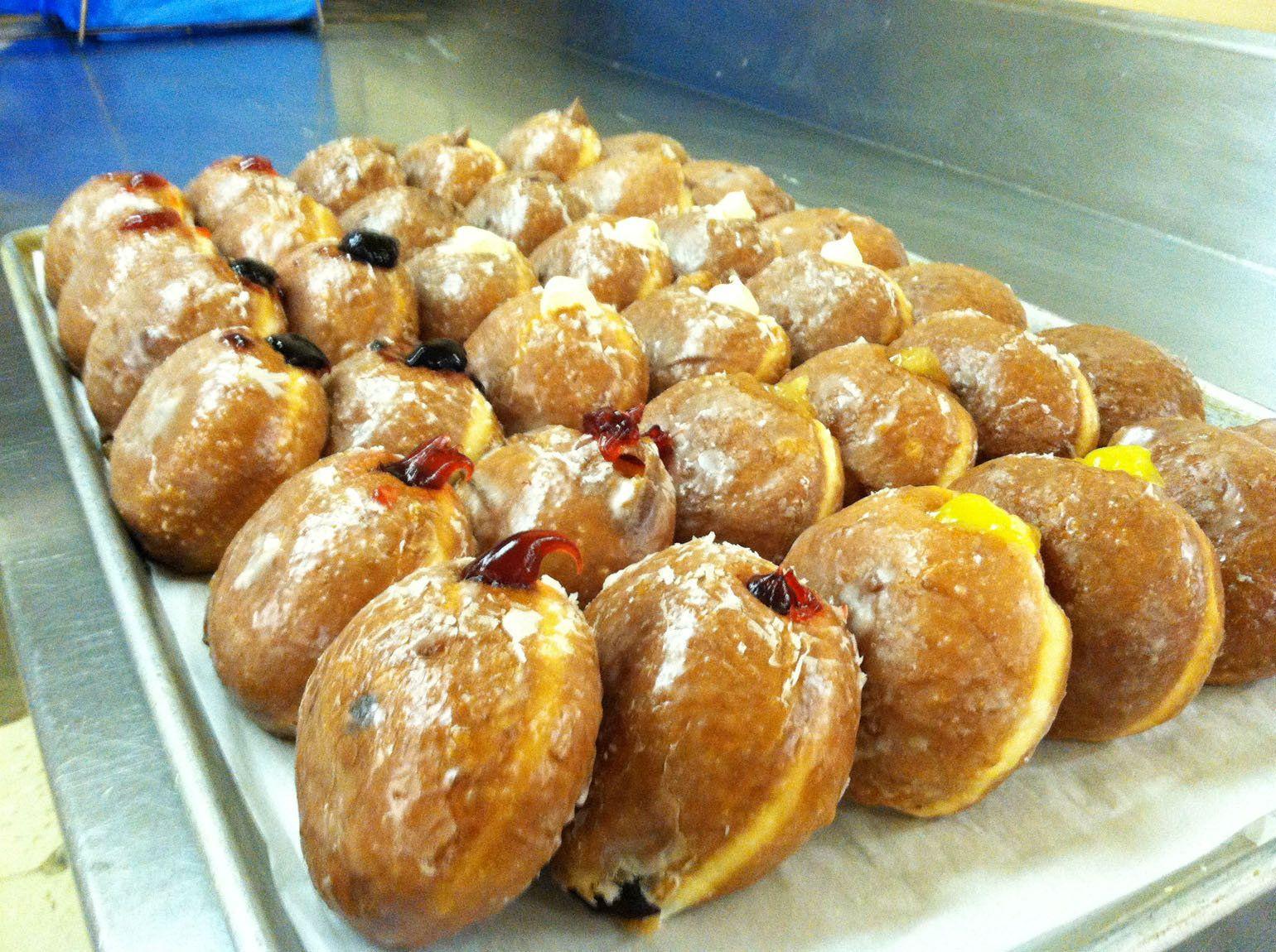 HAVE THE FATTEST OF TUESDAYS! PACZKI FOR EVERYONE!!!