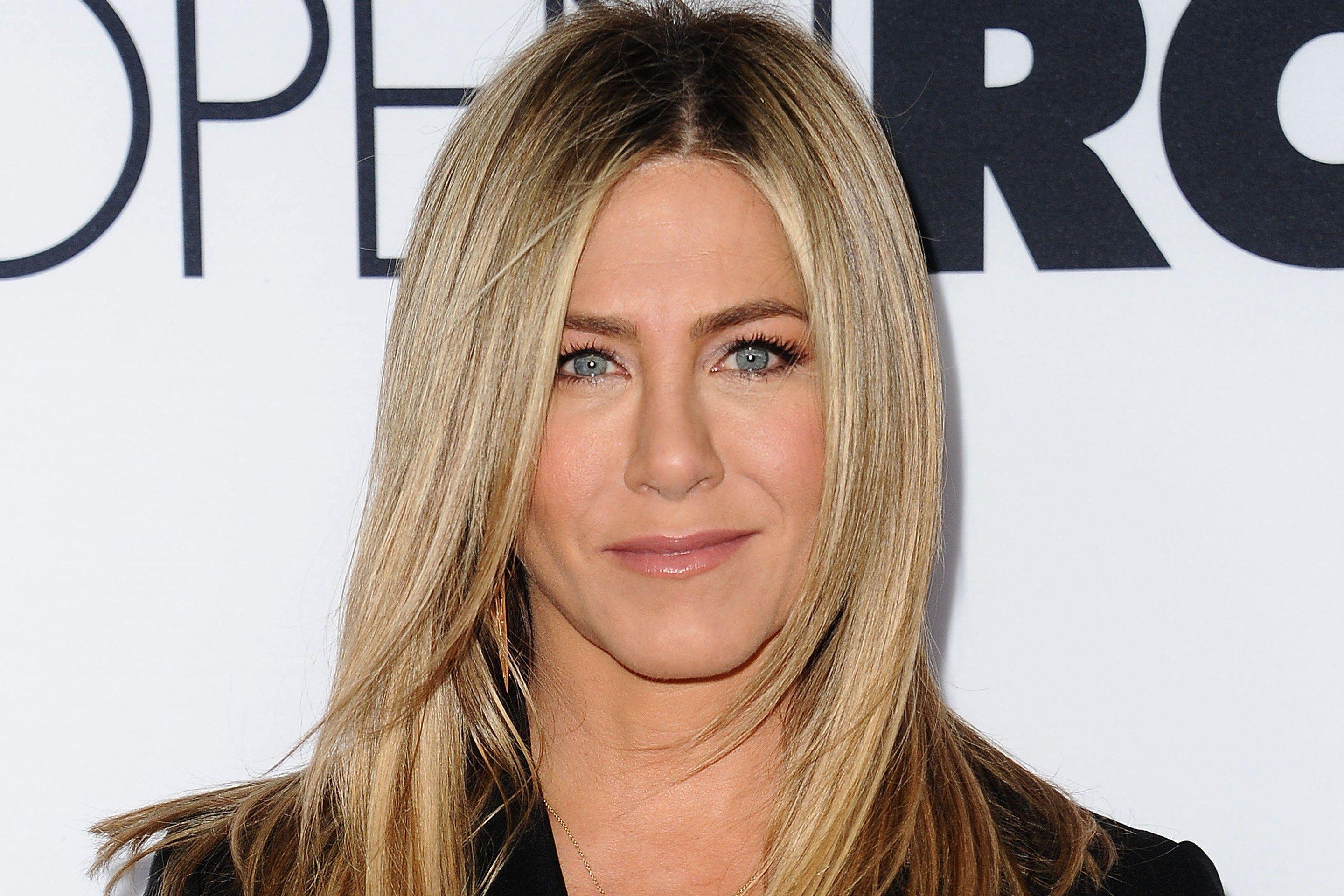 Jennifer Aniston on Battling Dry Eyes and the New Herb She Thinks